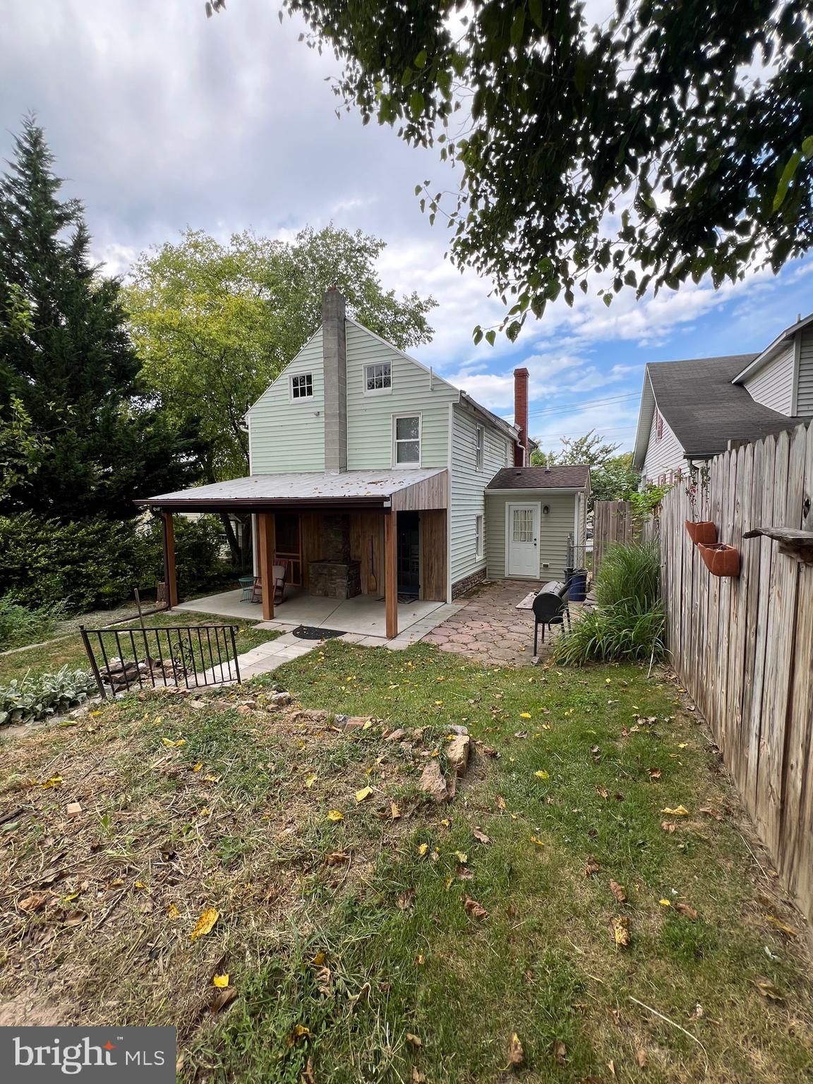 TOWN OF HEDGESVILLE - Residential