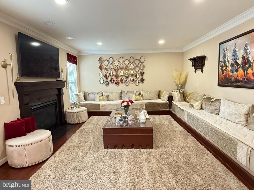 Photo of 12457 Pfitzner Court, WOODBRIDGE, VA 22192 (MLS # VAPW2105894)