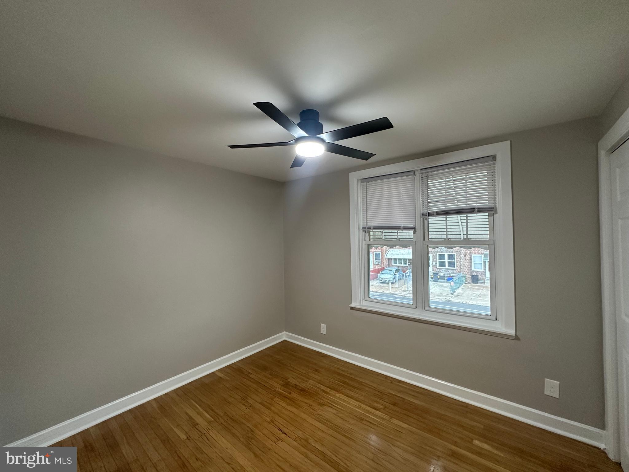 PORT RICHMOND - Residential Lease