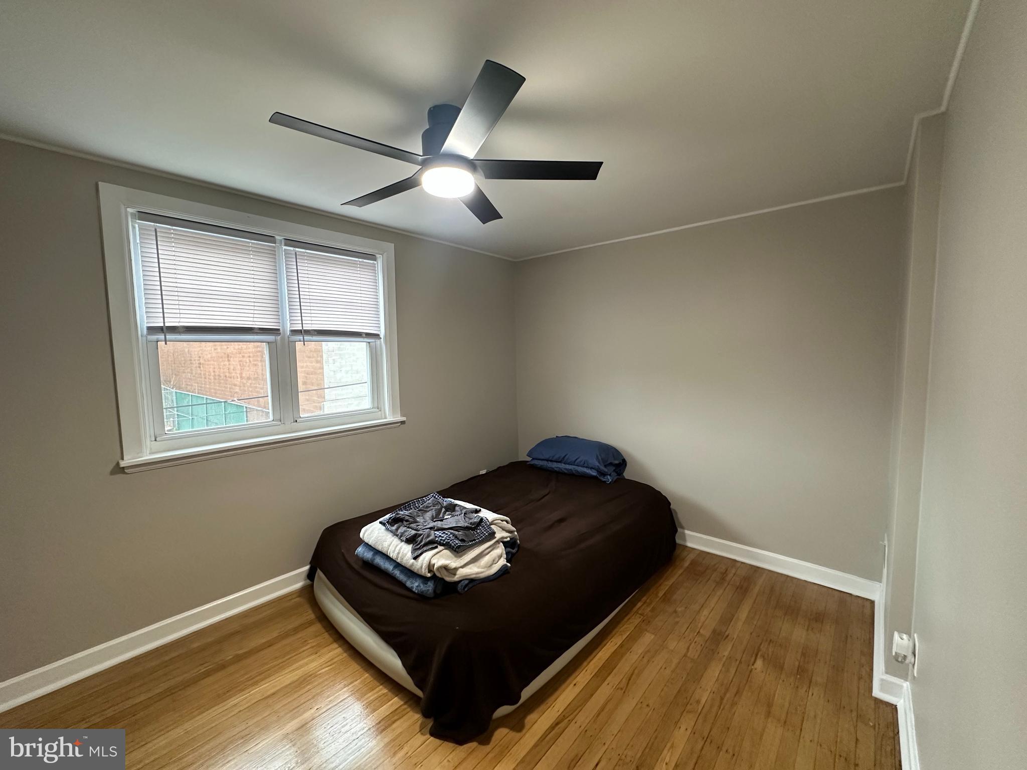 PORT RICHMOND - Residential Lease