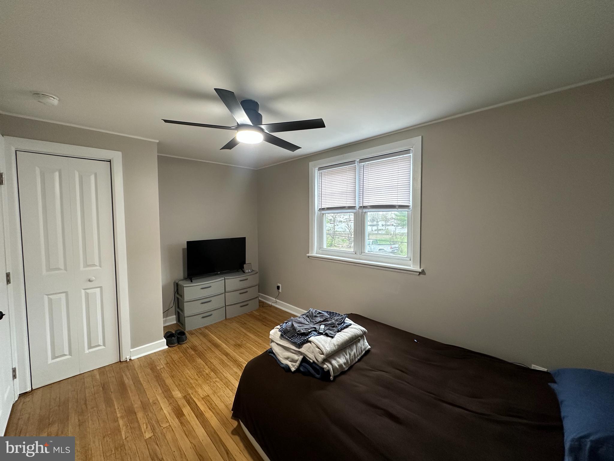 PORT RICHMOND - Residential Lease