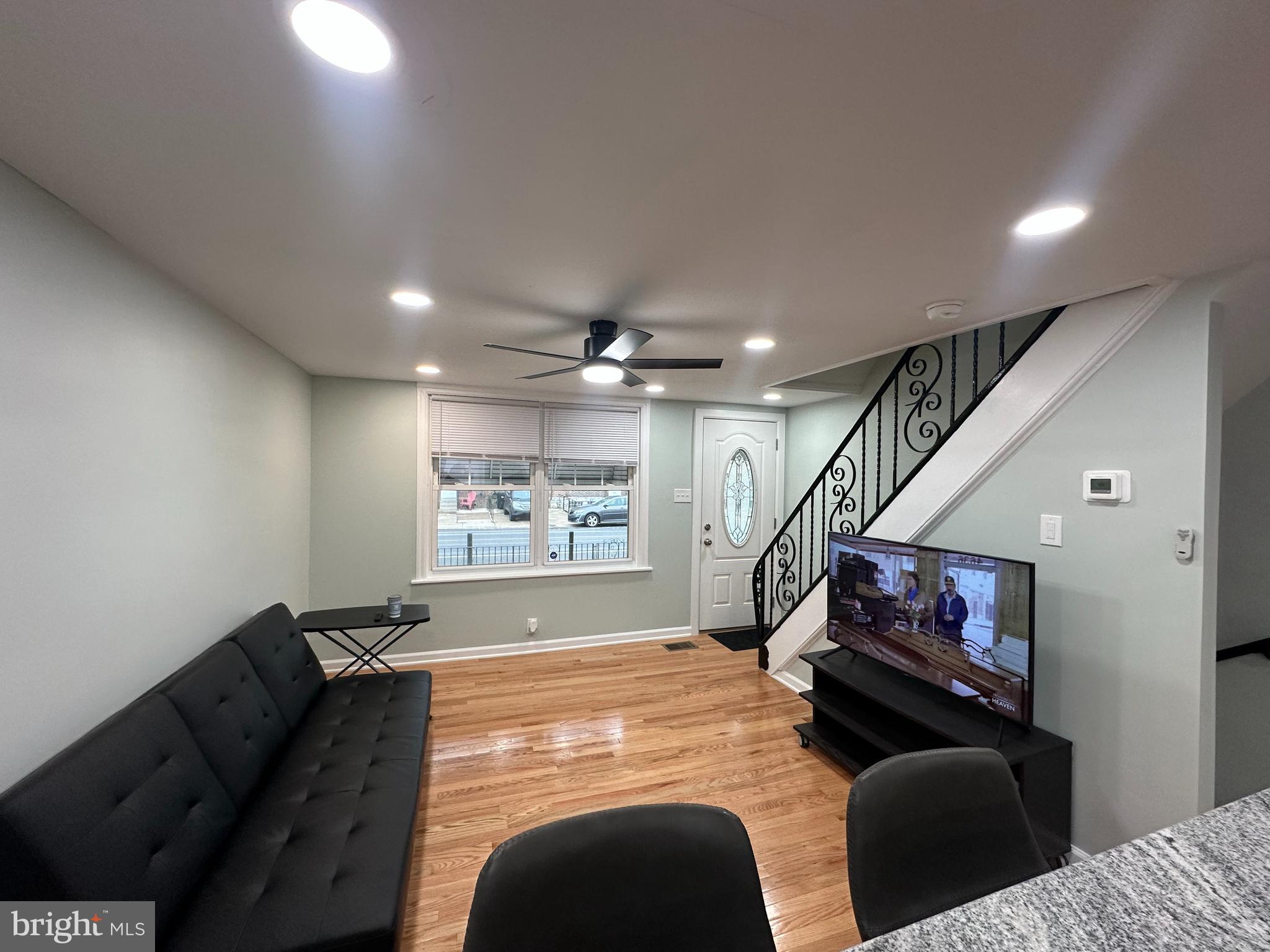 PORT RICHMOND - Residential Lease