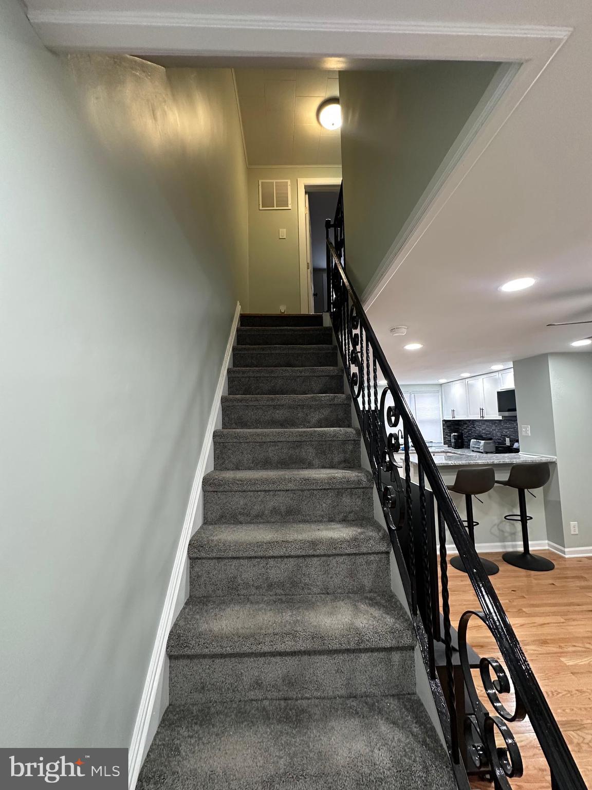 PORT RICHMOND - Residential Lease