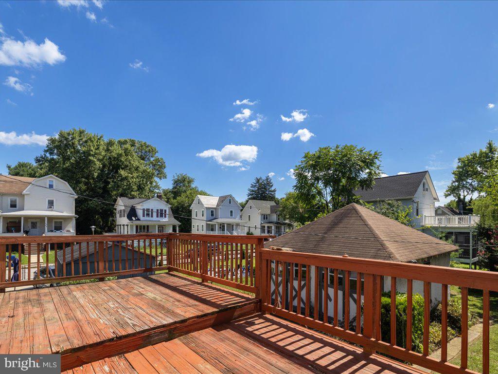 LAURAVILLE HISTORIC DISTRICT - Residential