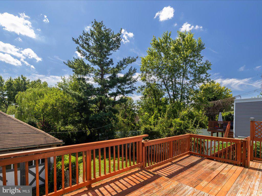 LAURAVILLE HISTORIC DISTRICT - Residential