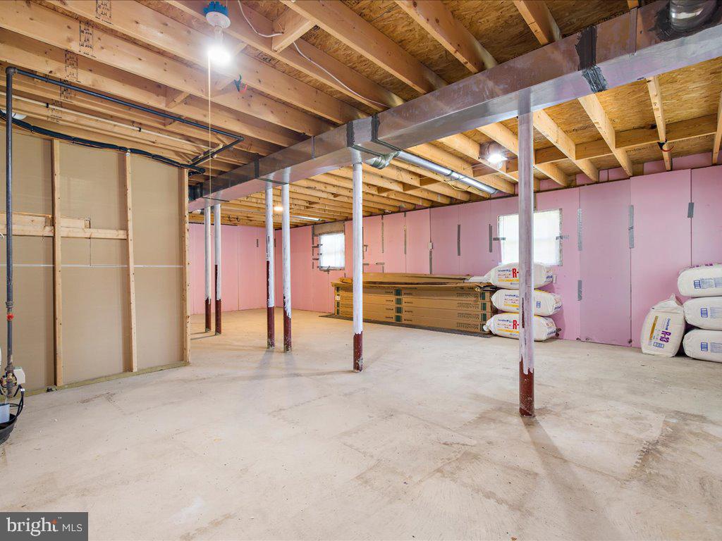 LAURAVILLE HISTORIC DISTRICT - Residential