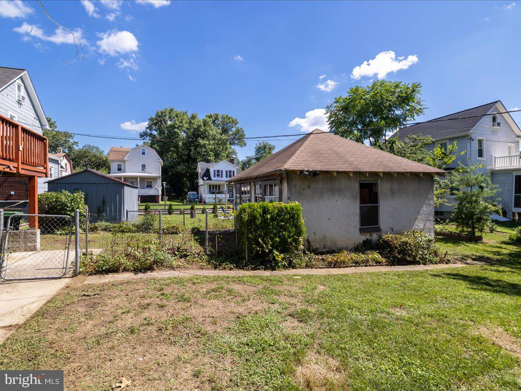 LAURAVILLE HISTORIC DISTRICT - Residential