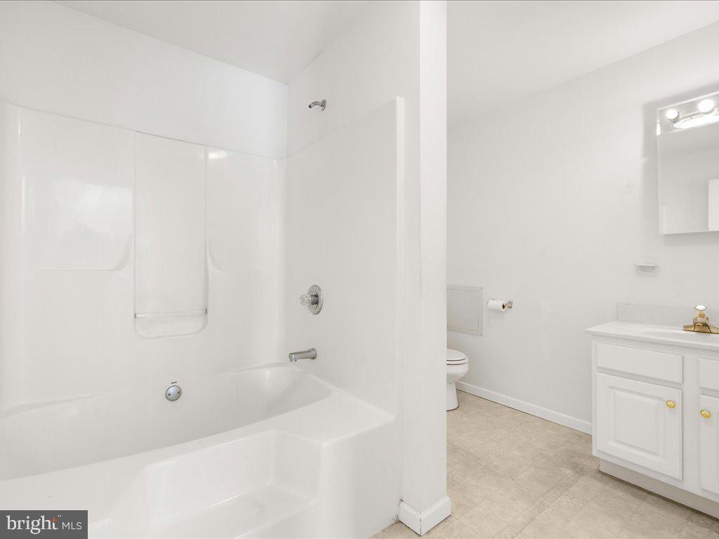 LAURAVILLE HISTORIC DISTRICT - Residential