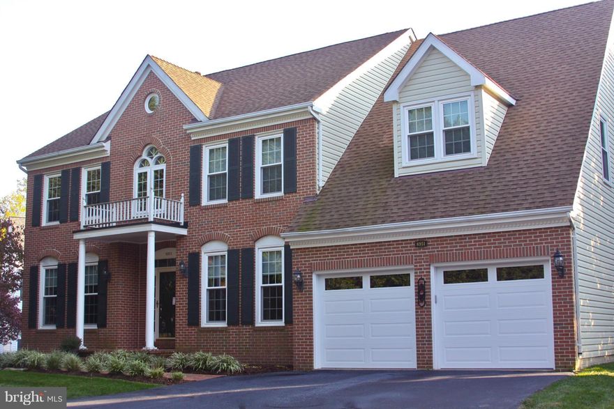 Fabulous and spacious home available in sought after Whisperwood. Almost 5,000 sq ft of open floor plan with no details left undone. Three finished levels, remodeled and move in ready. Sellers will contribute $2,000 to convert master sitting room to additional 5th bedroom  w/ strong offer. Small lot means easy and fast yard work chores and cul de sac location is ideal for privacy.