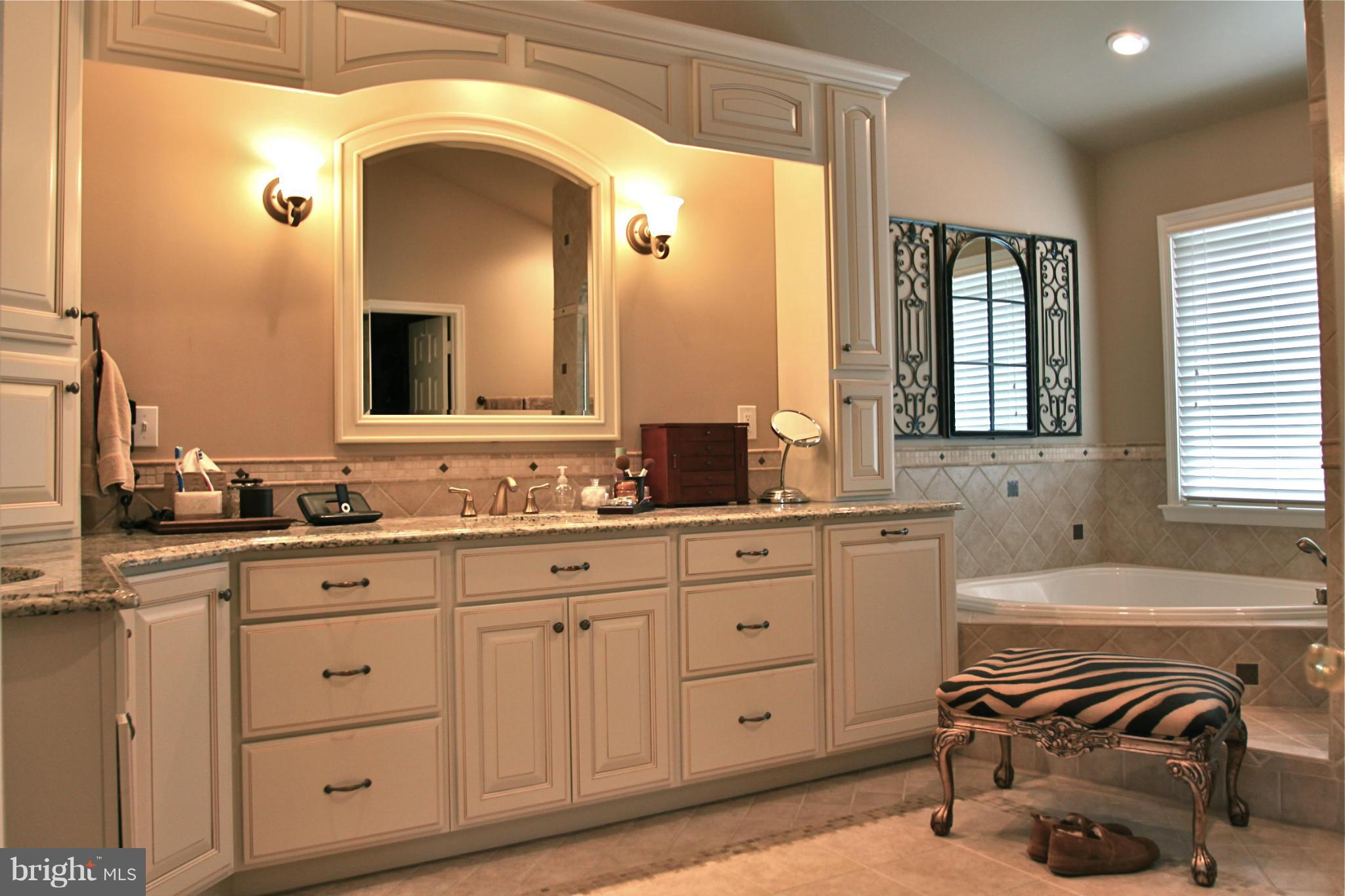 WHISPERWOOD - Residential