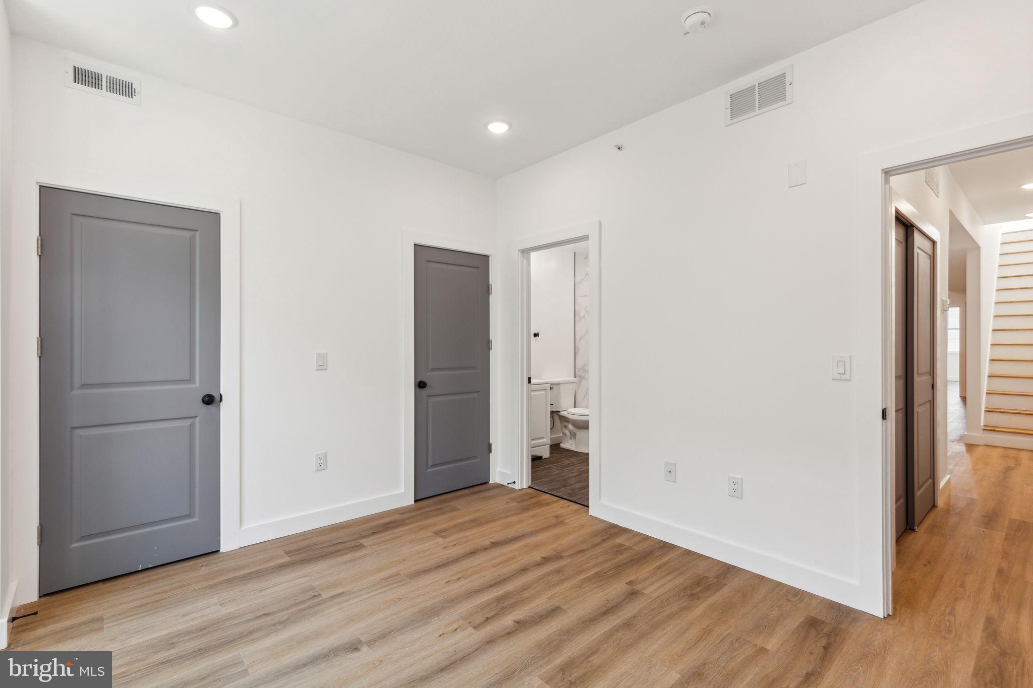 TEMPLE UNIVERSITY - Residential Lease