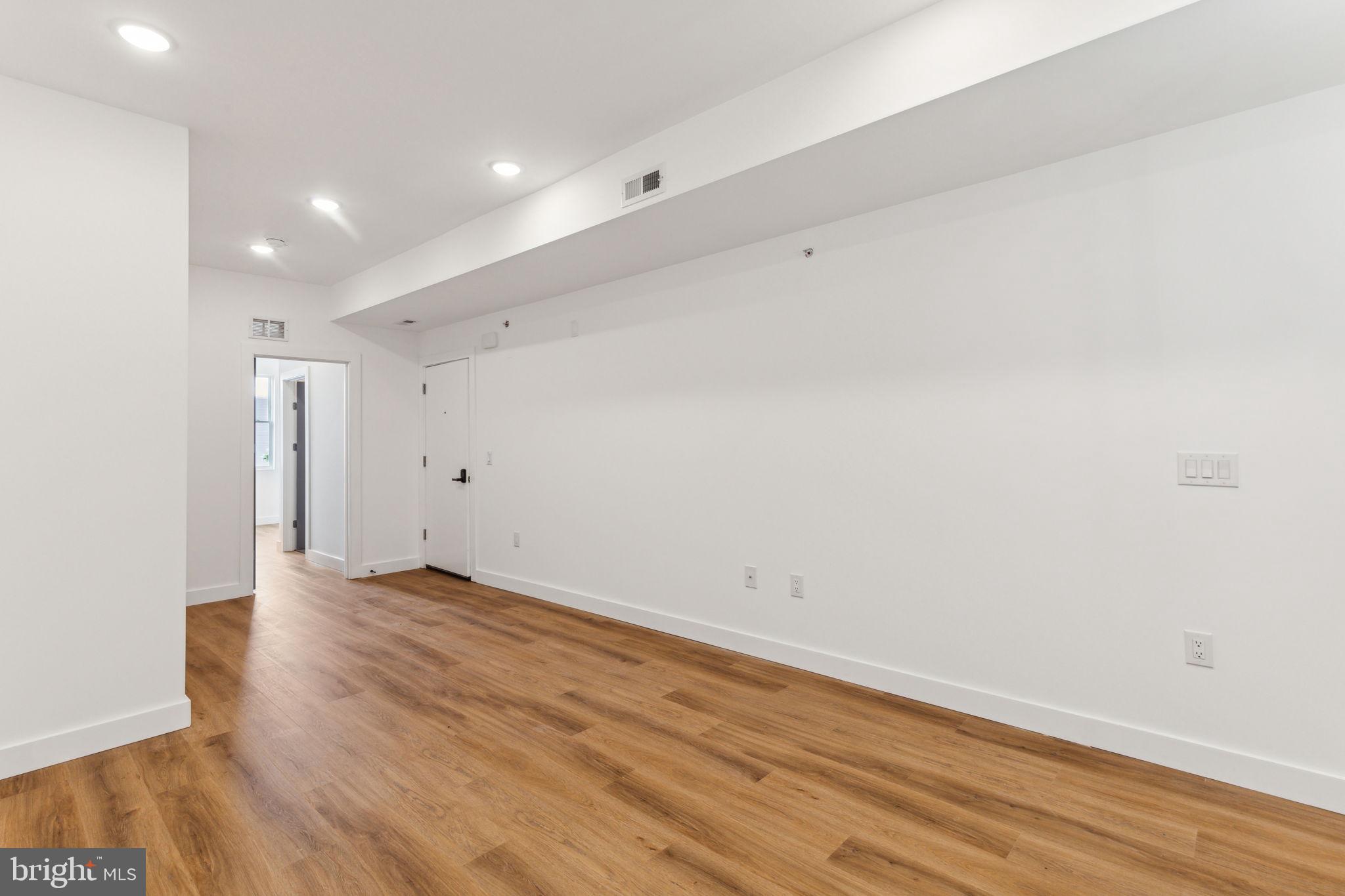 TEMPLE UNIVERSITY - Residential Lease