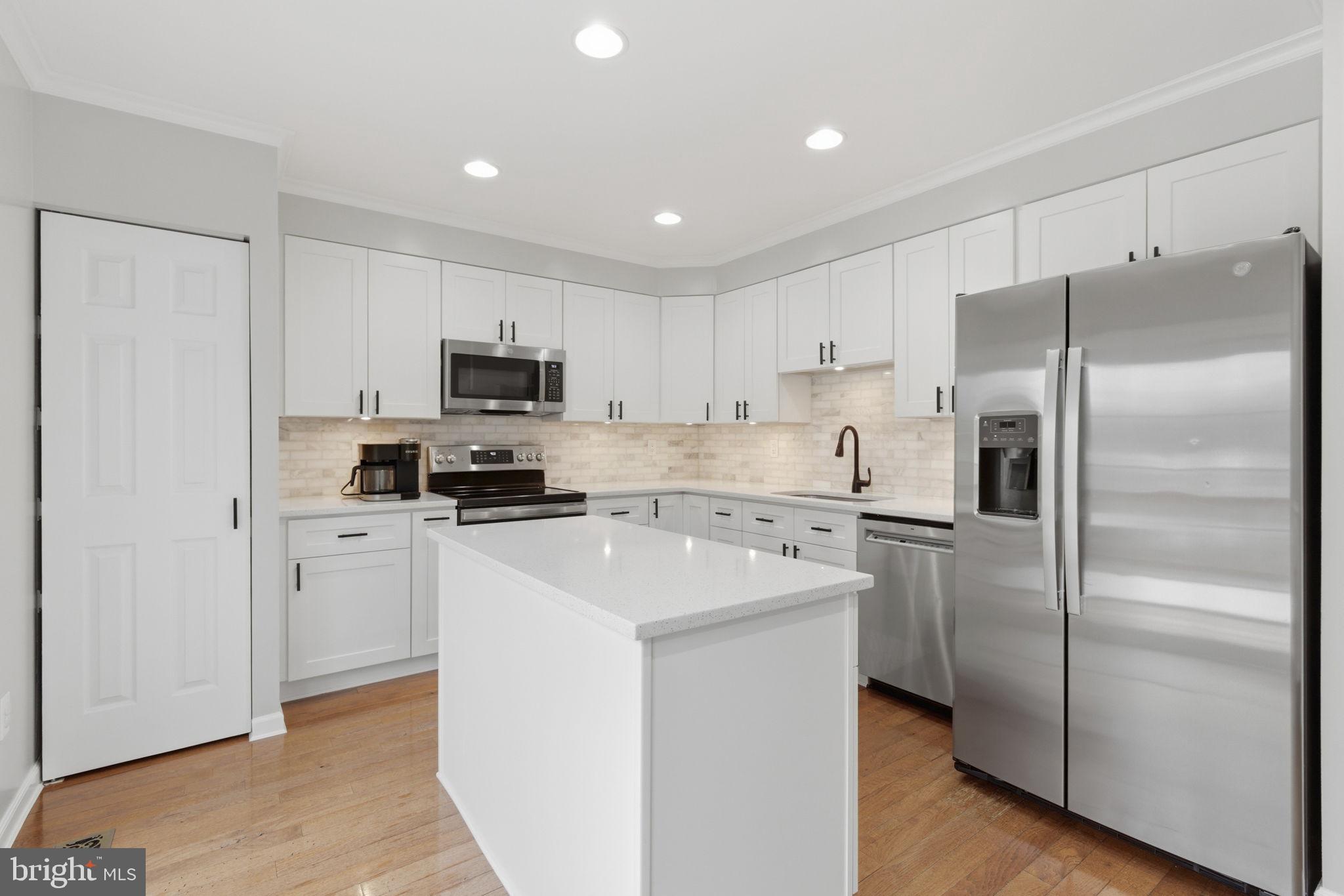 CROMWELL STATION - Residential