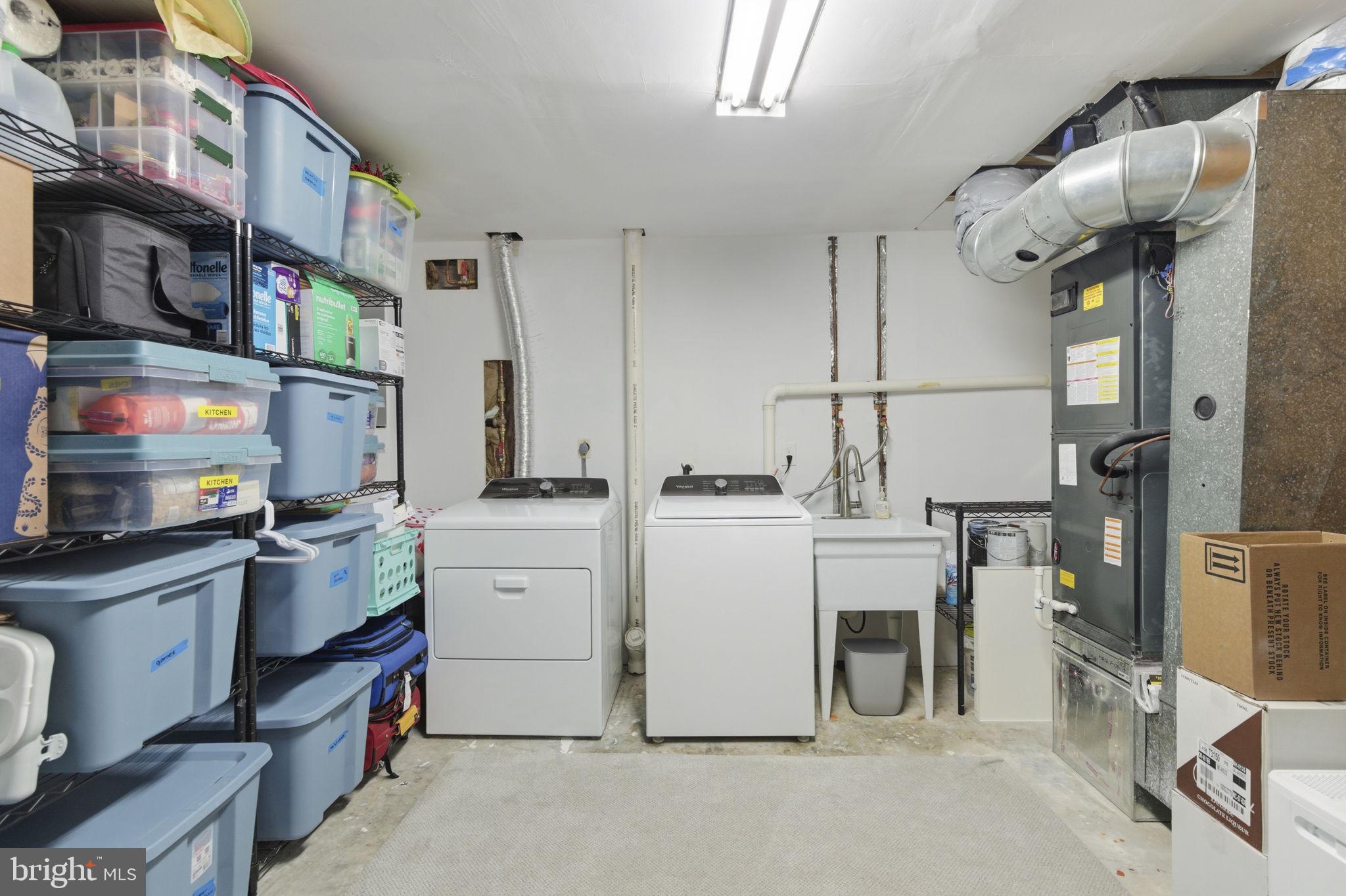 CROMWELL STATION - Residential