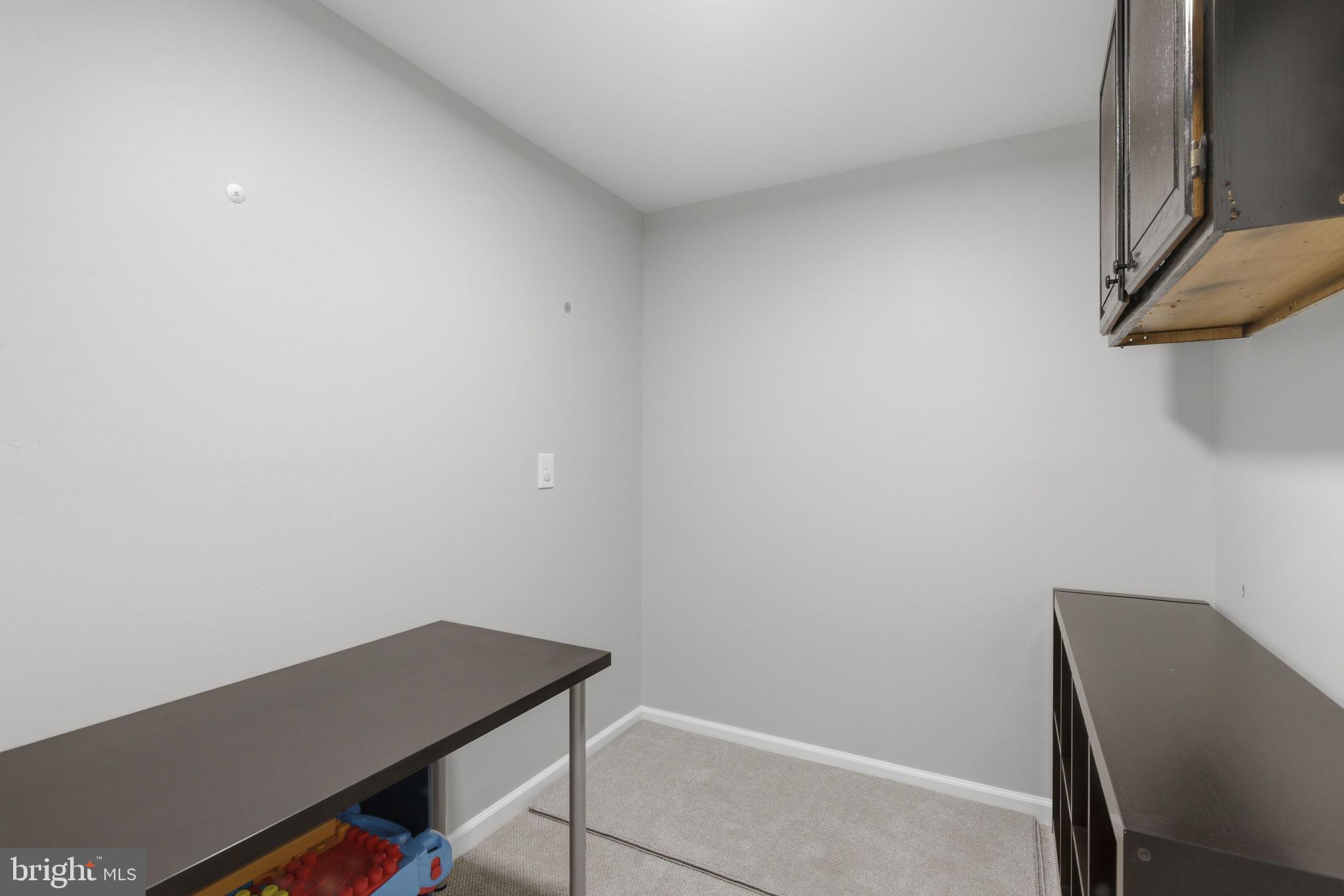 CROMWELL STATION - Residential