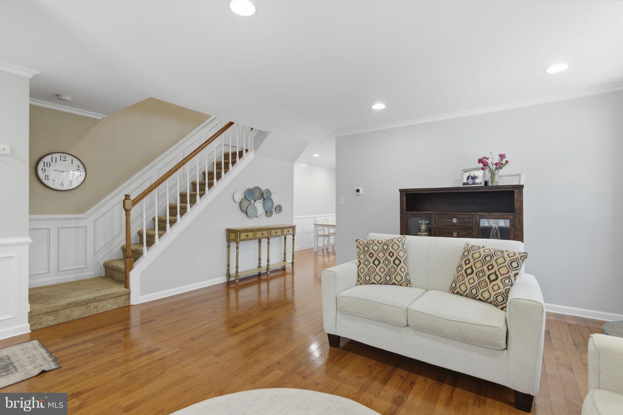 CROMWELL STATION - Residential