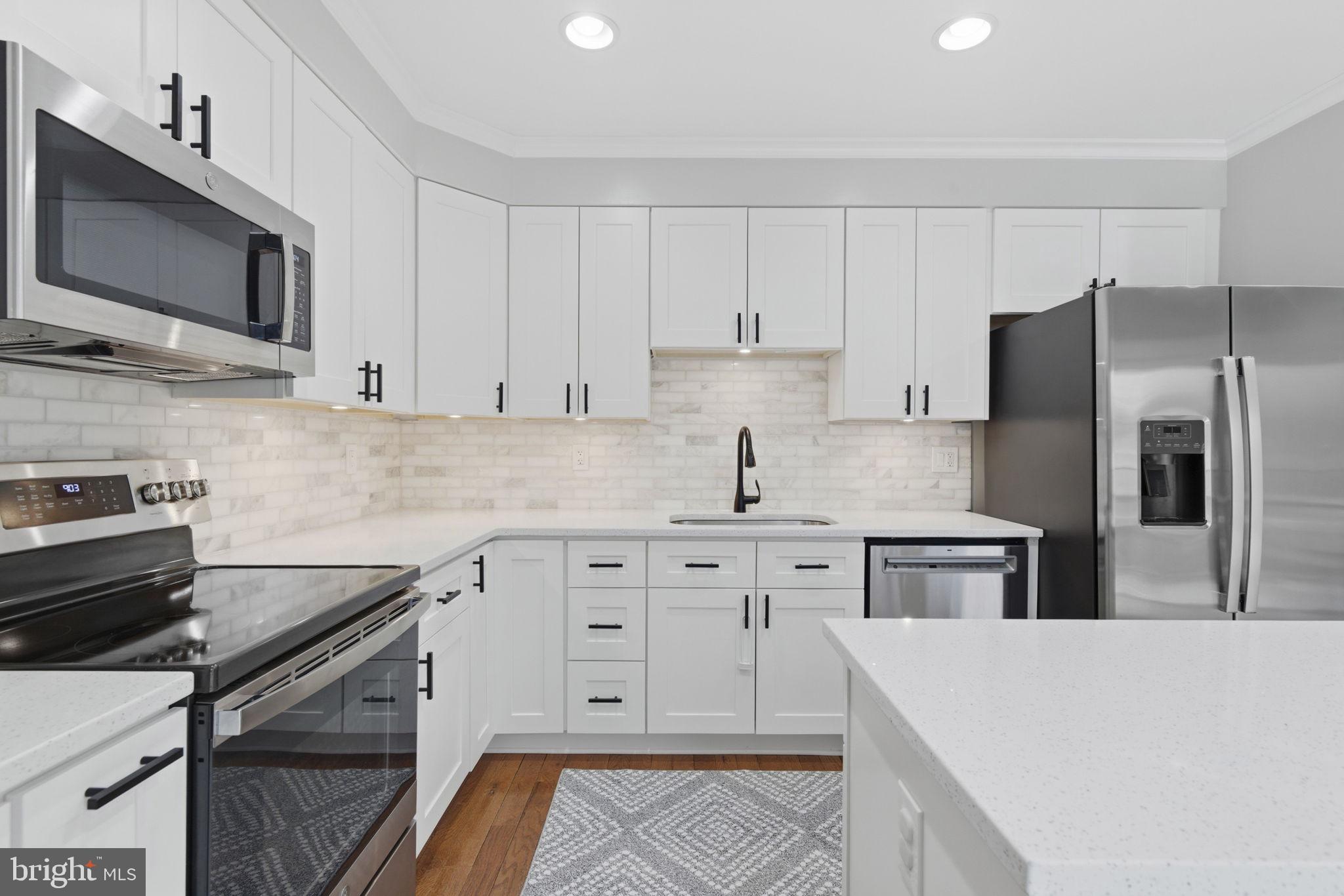 CROMWELL STATION - Residential