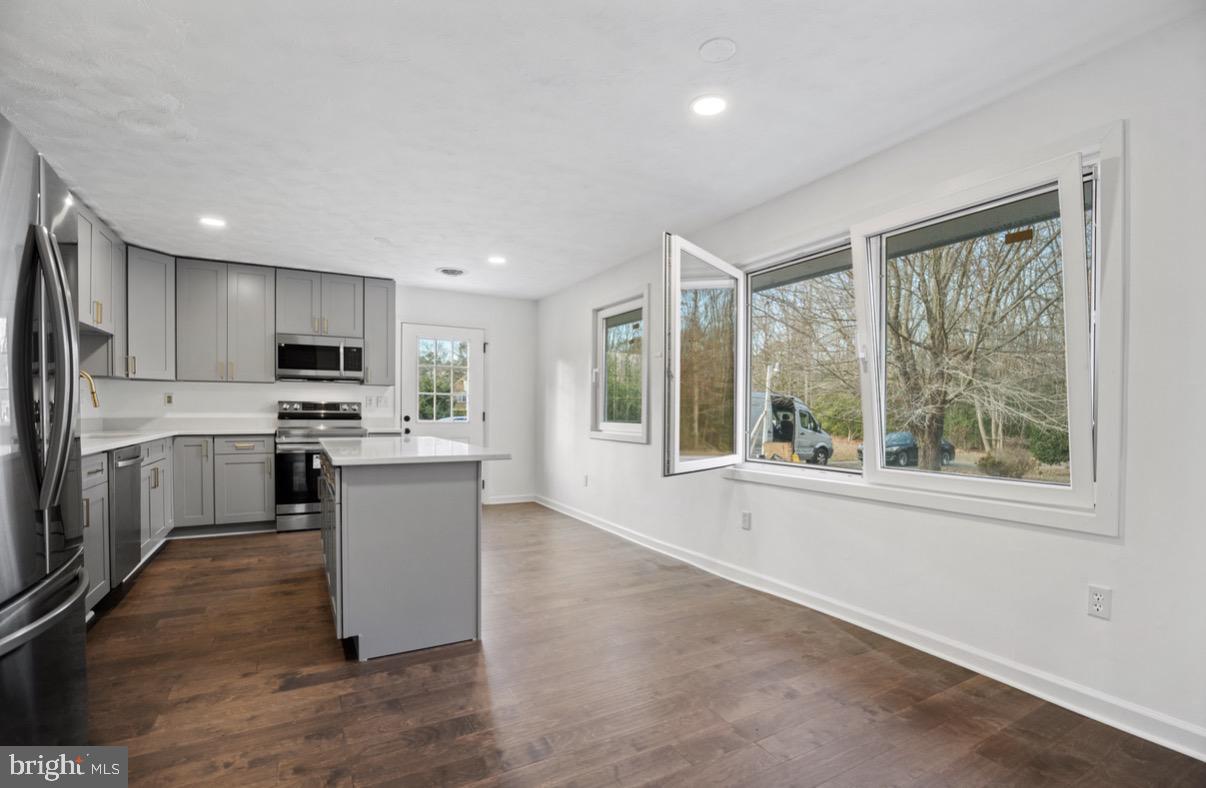 49415 HOLLAND MANOR DRIVE