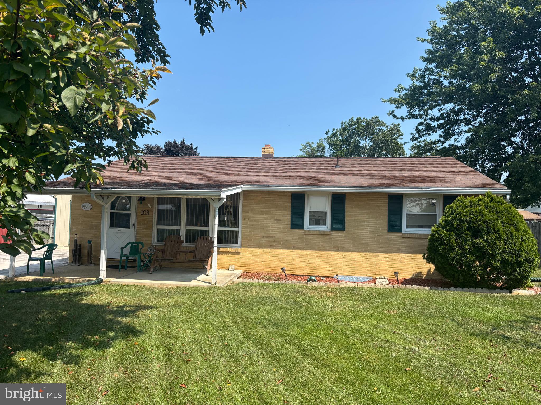 103 East Main Street, Plainfield, PA 17081
Great starter home in the heart of Plainfield! This charming property offers comfortable living at an affordable price, perfect for first-time buyers or those looking to downsize. Convenient location with easy access to Carlisle, Shippensburg, and major routes.