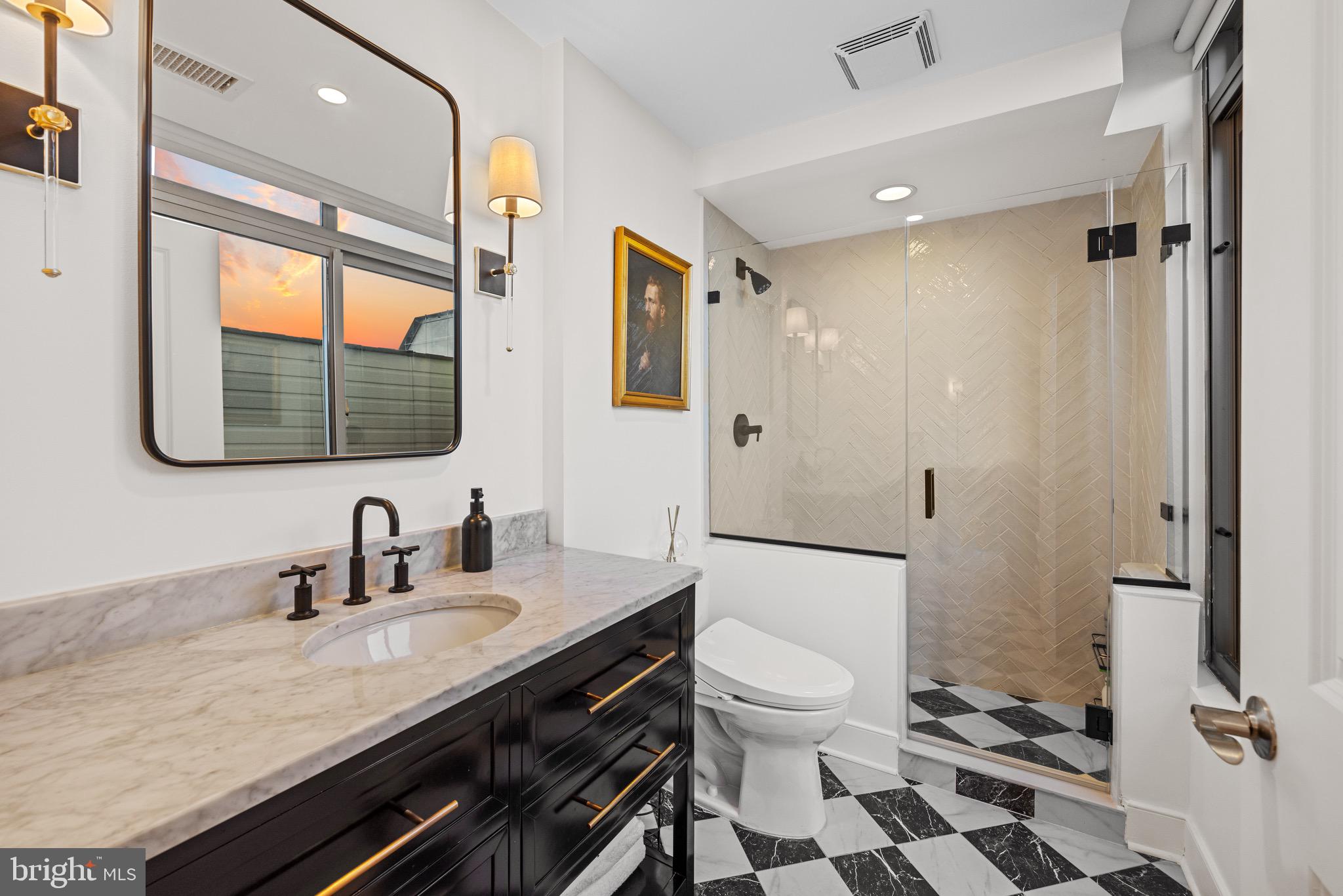 HARBOR EAST - Residential