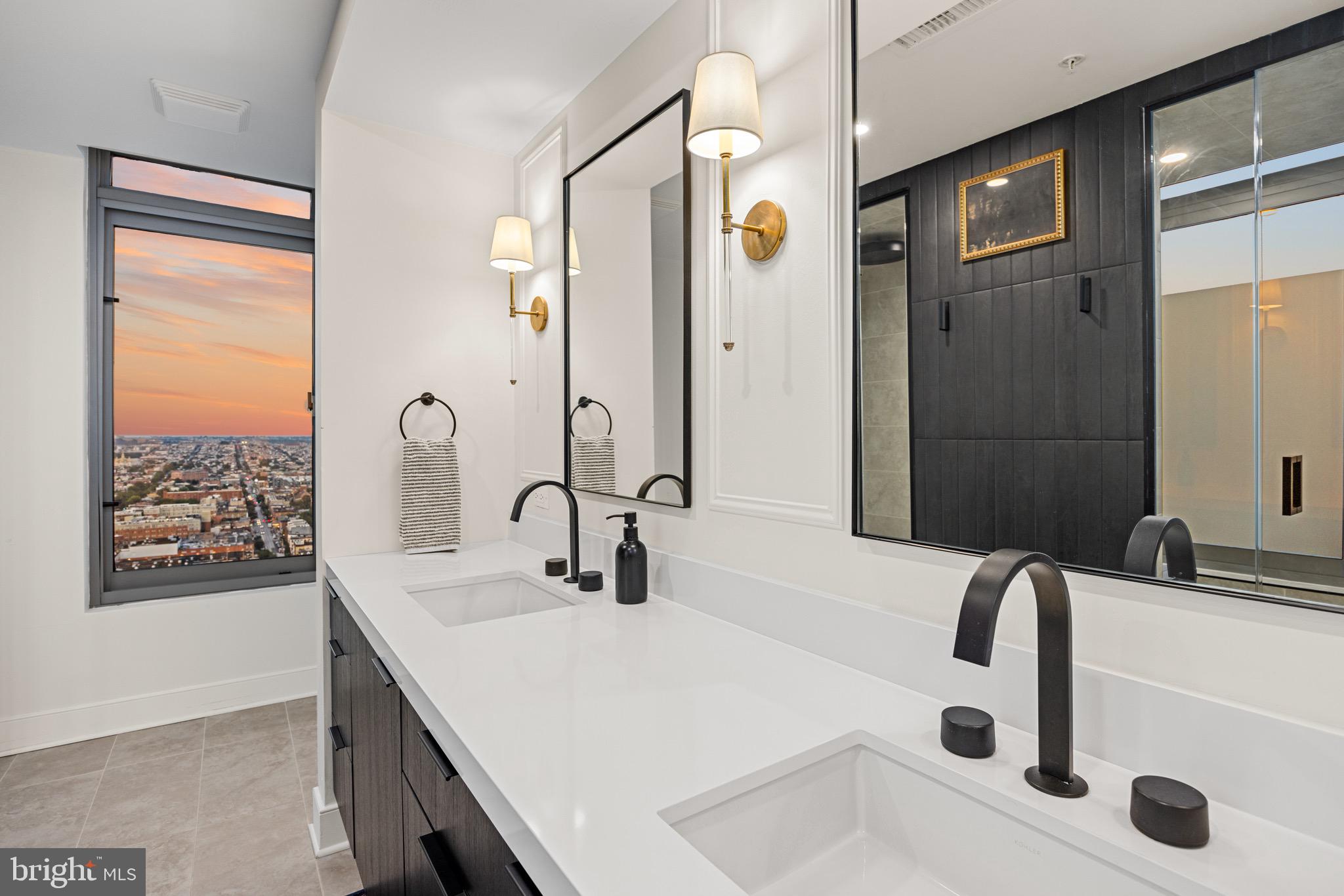 HARBOR EAST - Residential