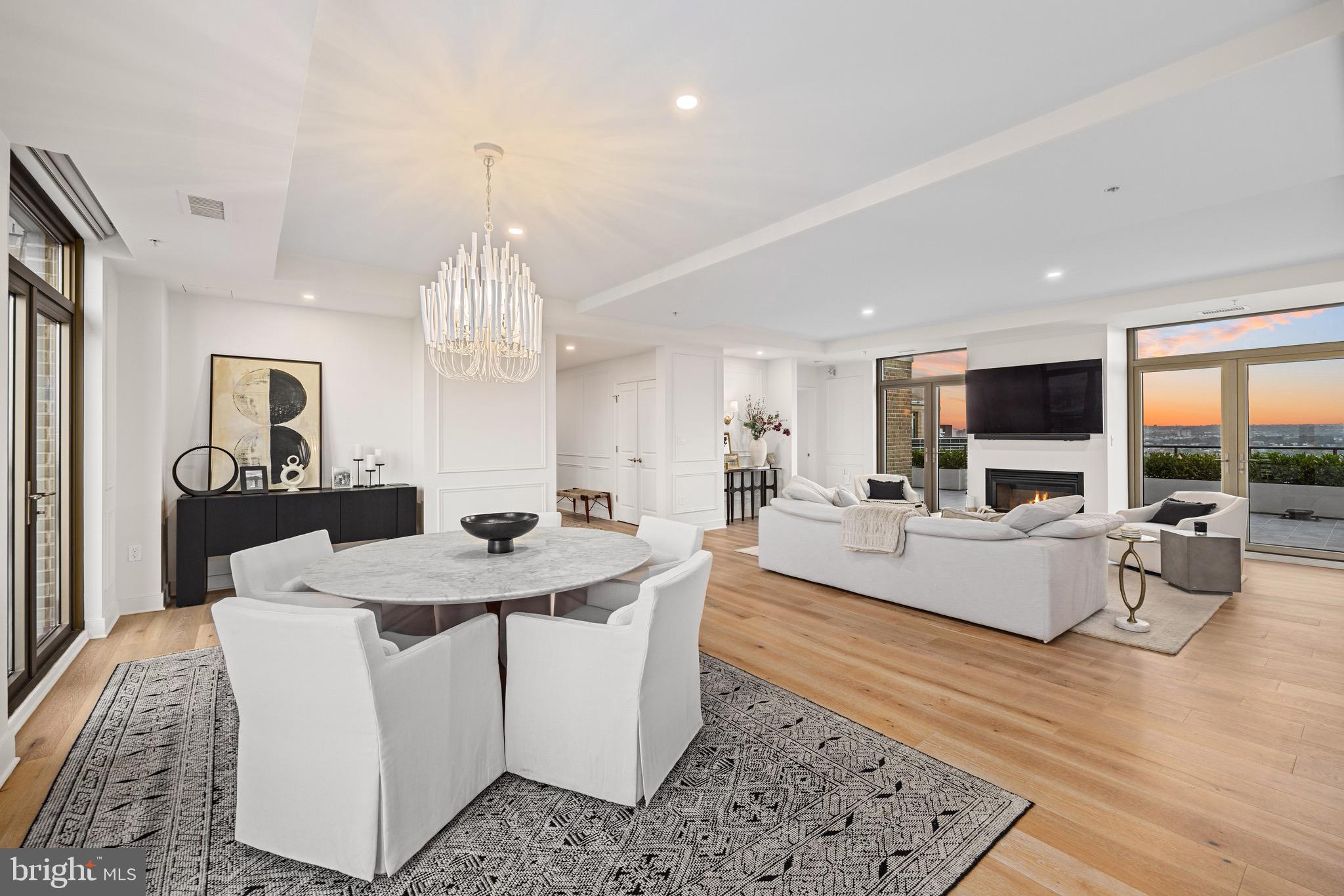 HARBOR EAST - Residential