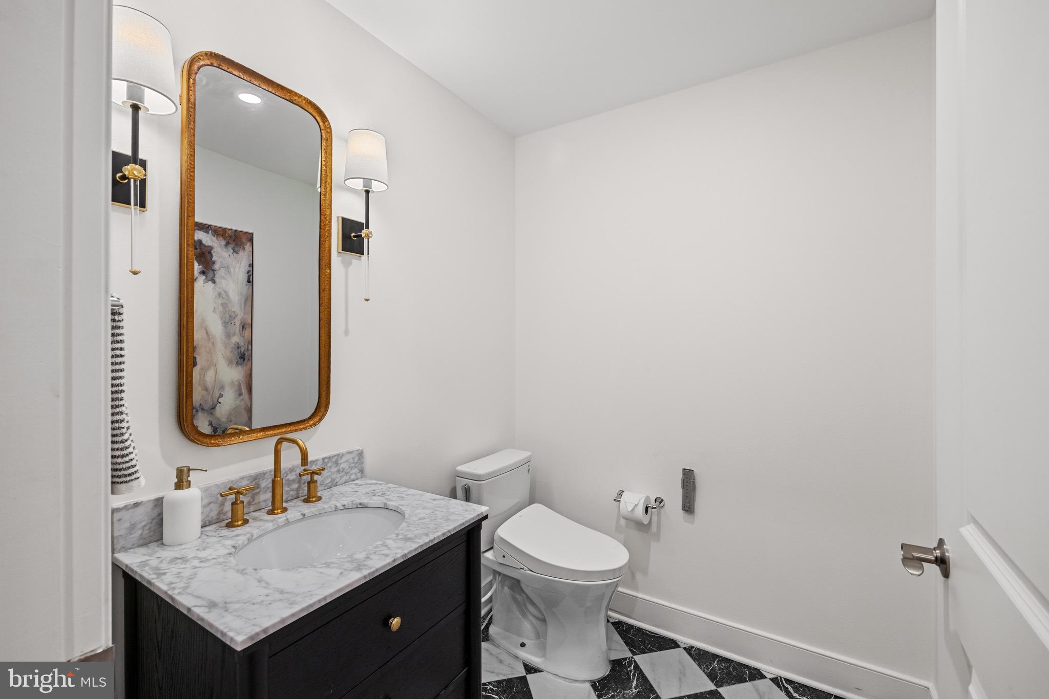 HARBOR EAST - Residential