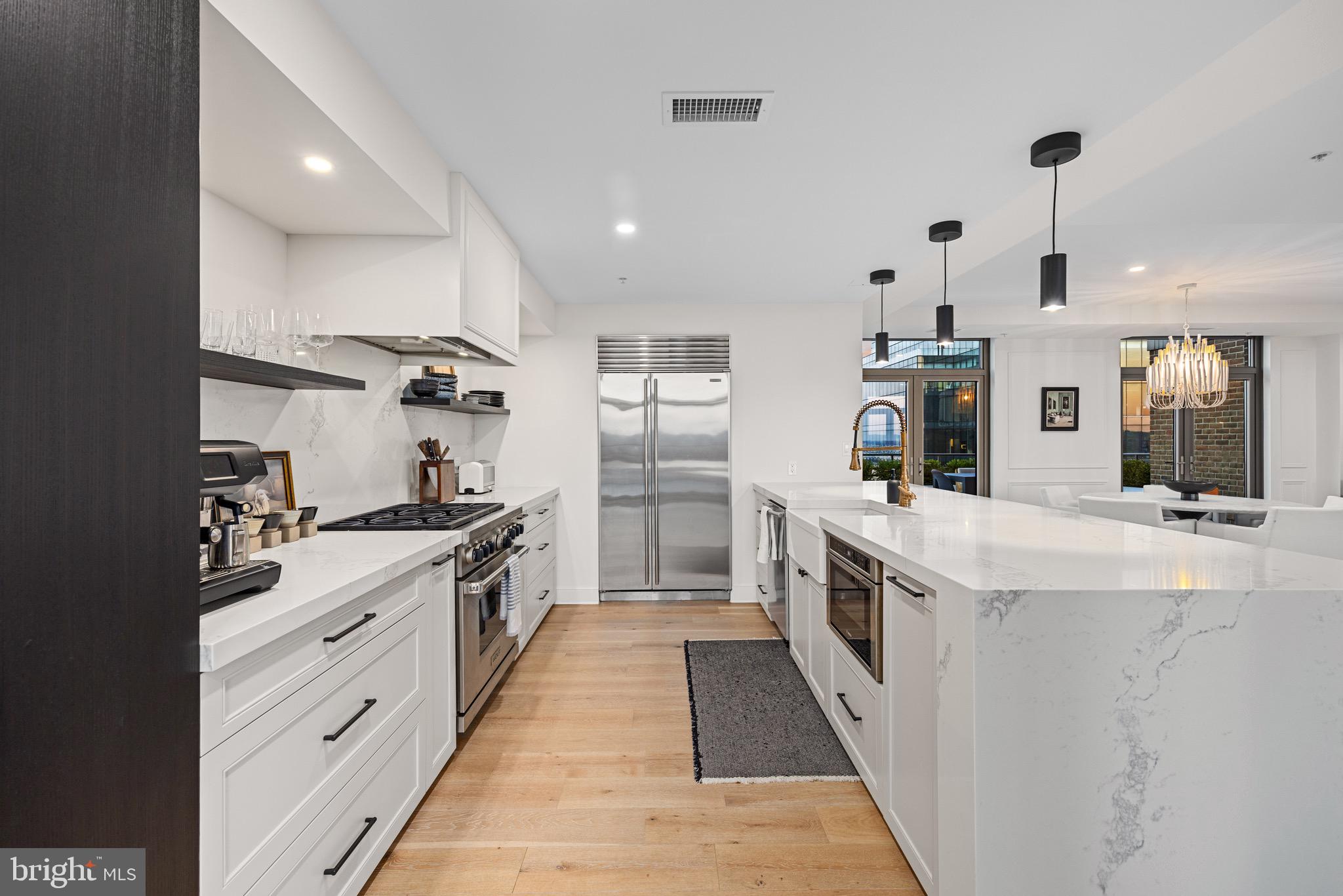 HARBOR EAST - Residential