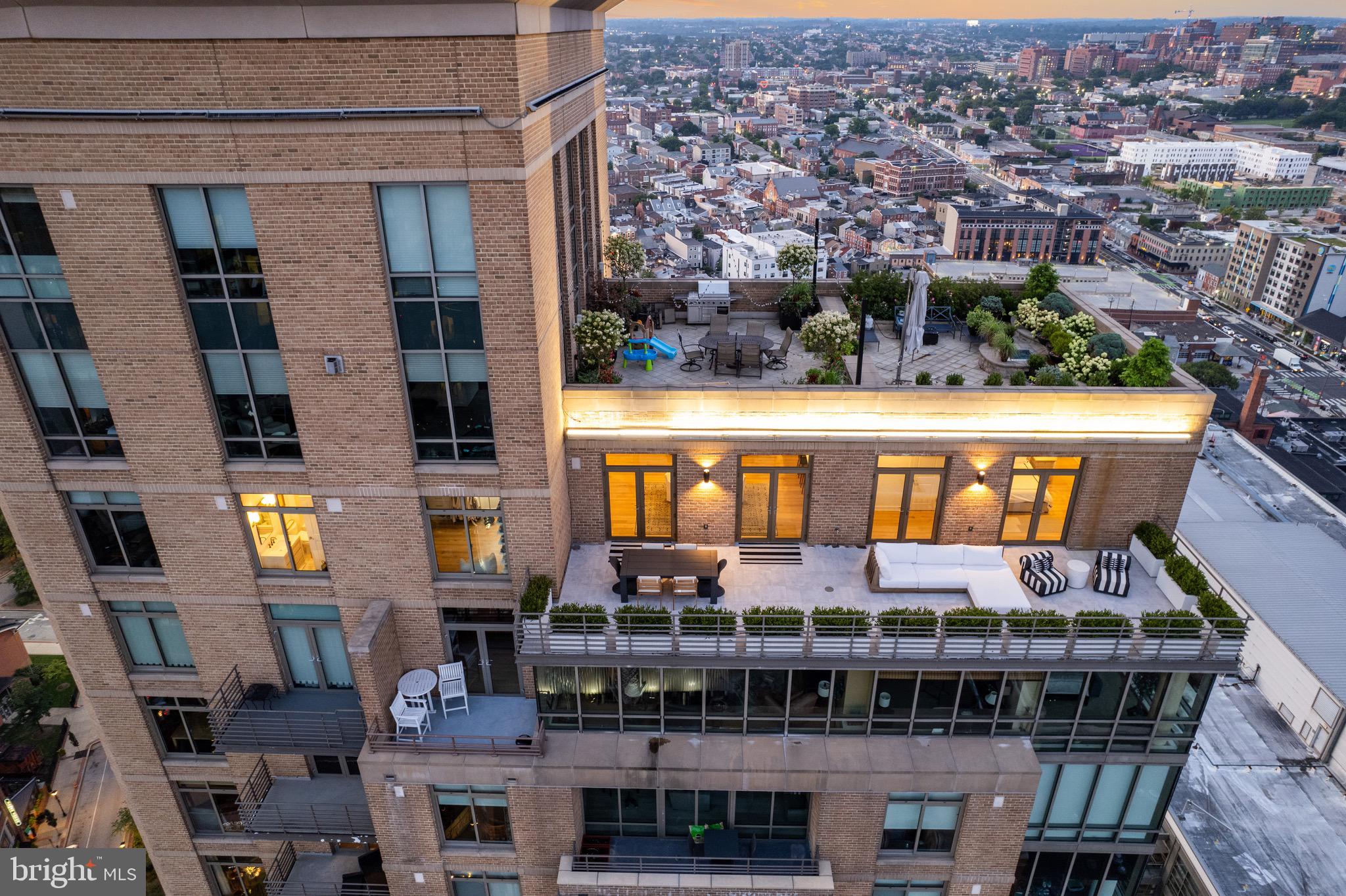 HARBOR EAST - Residential