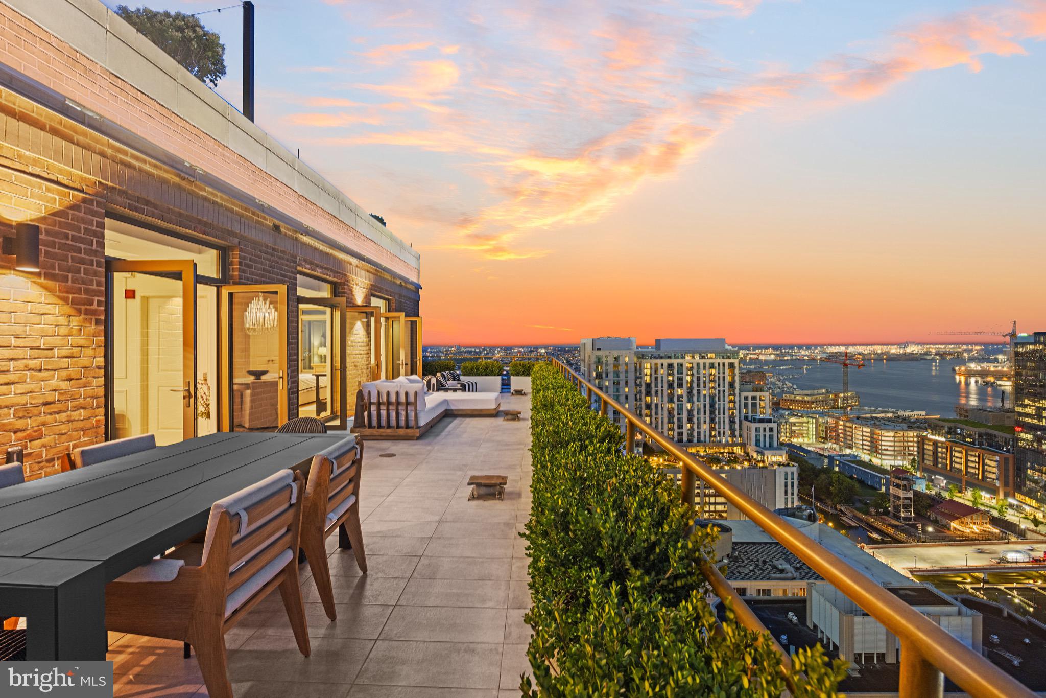 HARBOR EAST - Residential