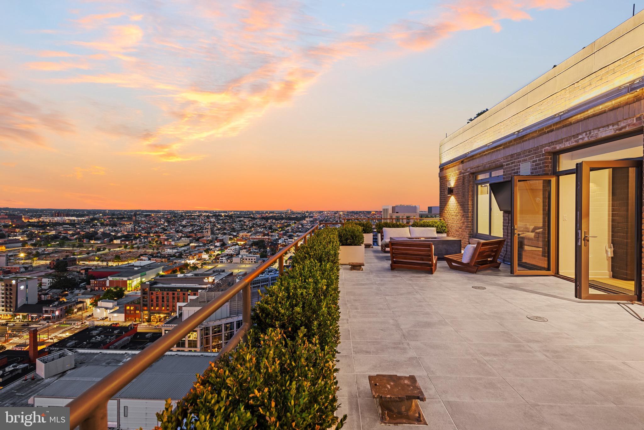 HARBOR EAST - Residential