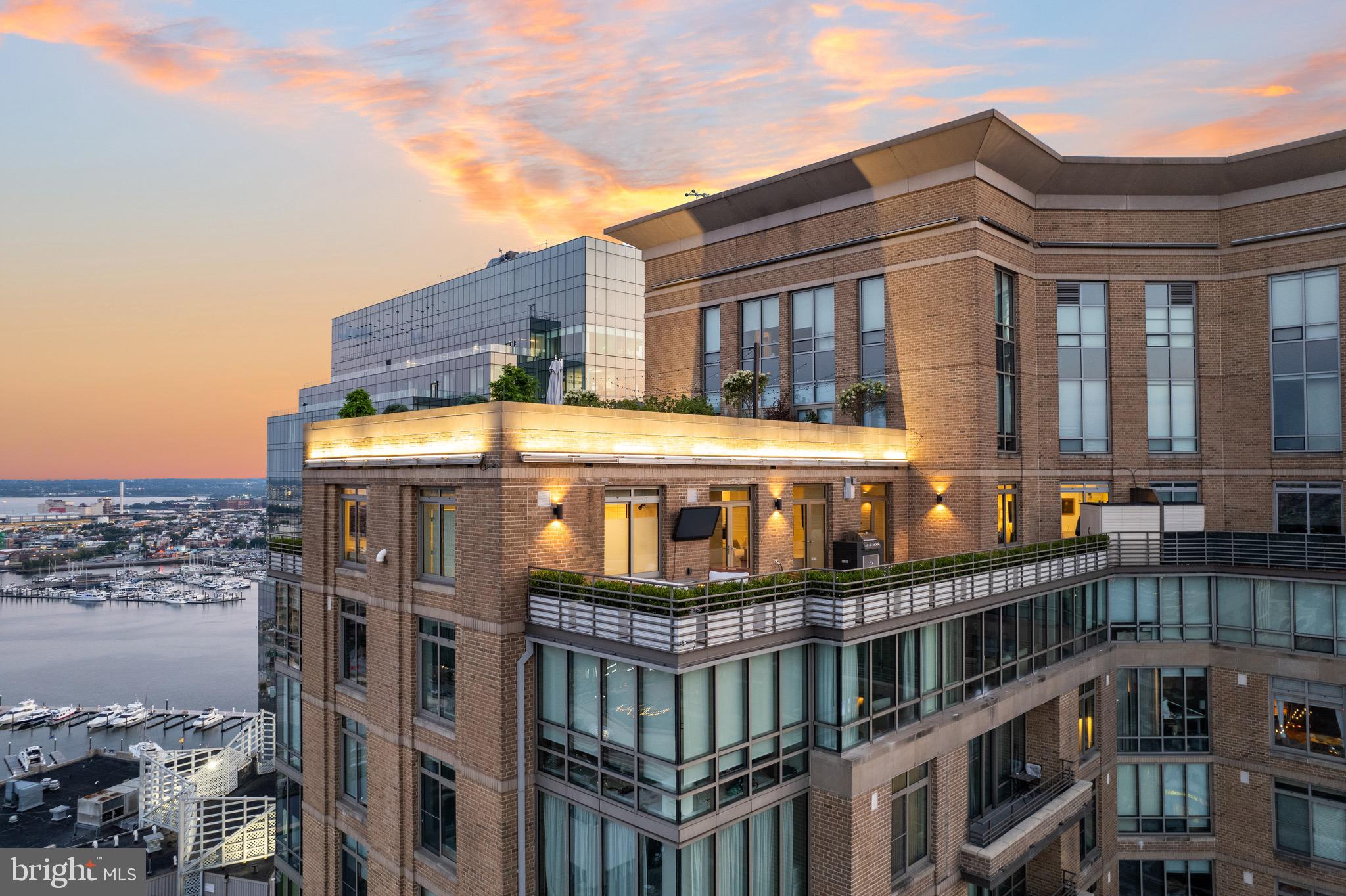 HARBOR EAST - Residential