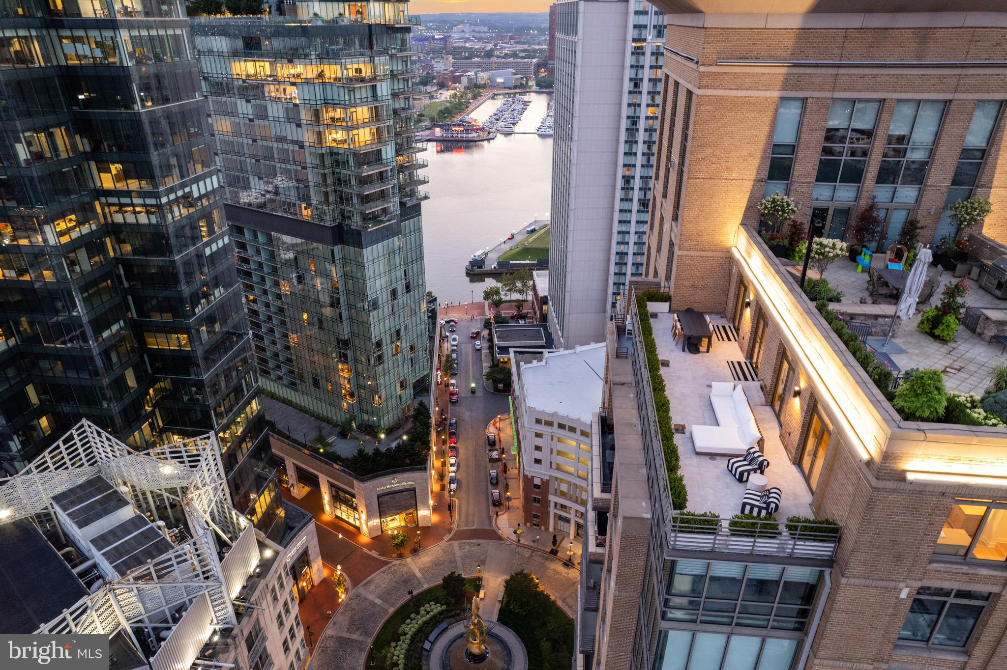 HARBOR EAST - Residential