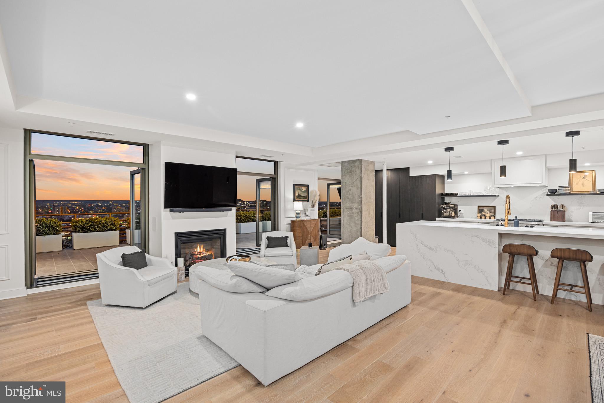 HARBOR EAST - Residential