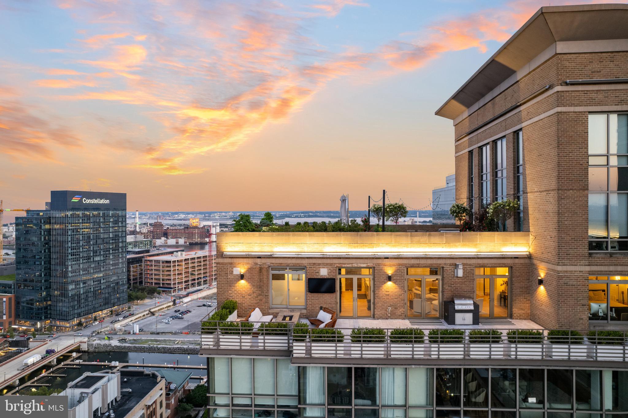 HARBOR EAST - Residential