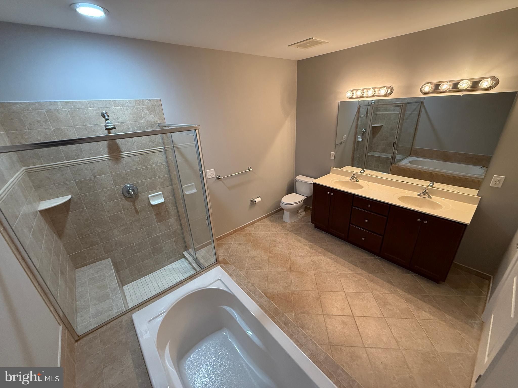 HUNTINGDON PLACE - Residential