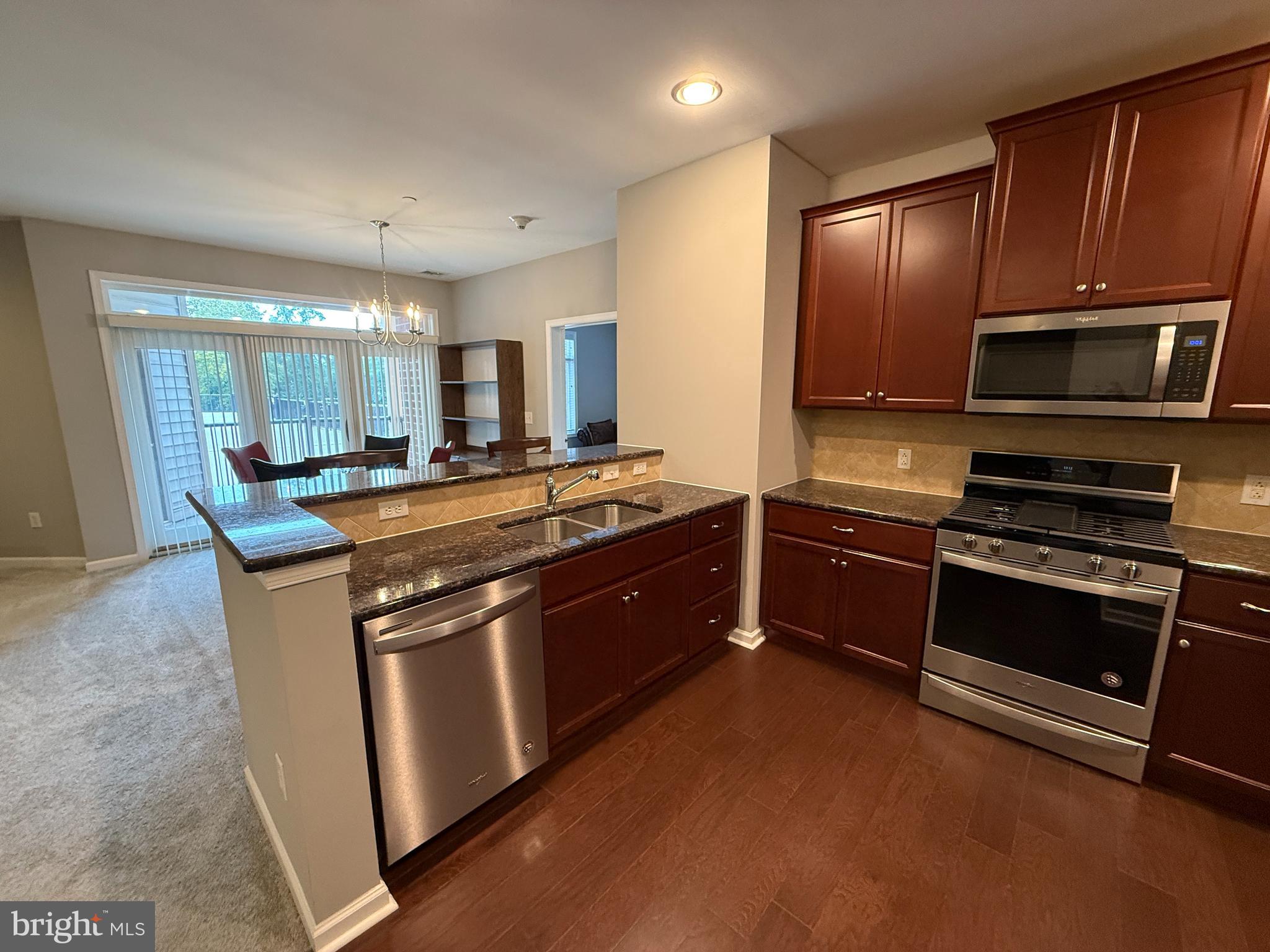 HUNTINGDON PLACE - Residential