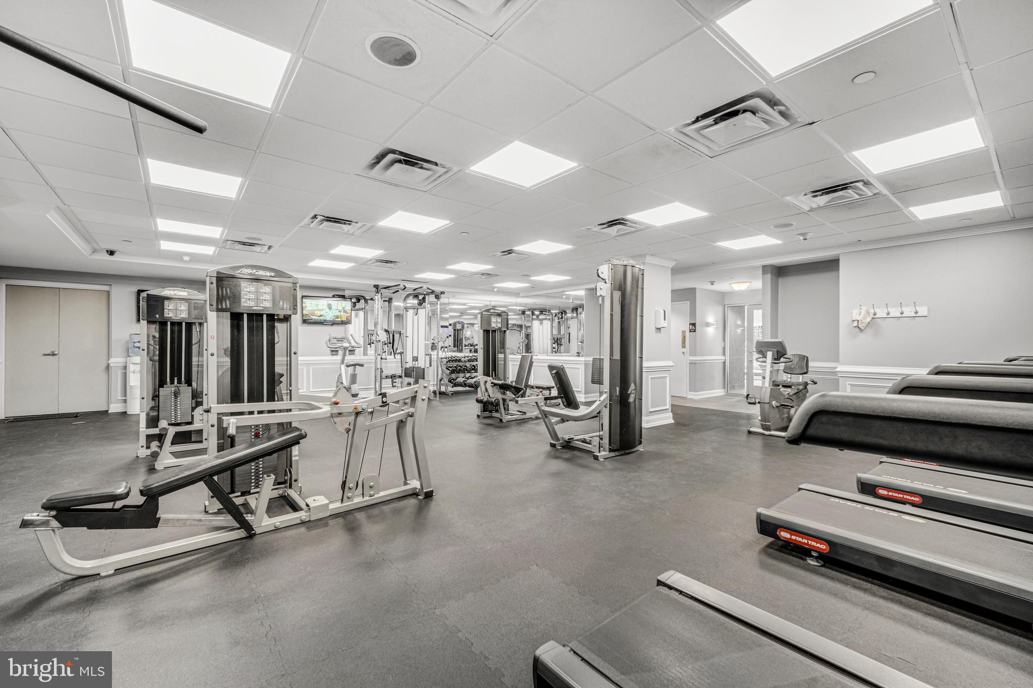 HUNTINGDON PLACE - Residential