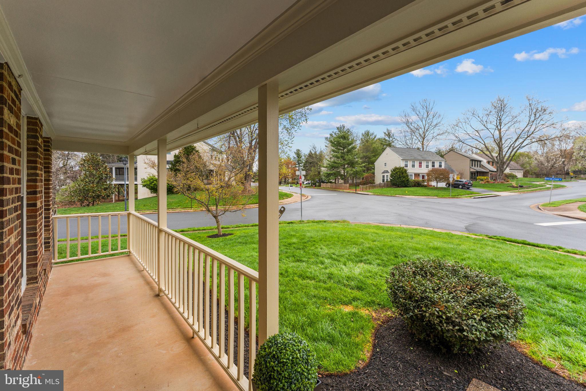 EMERALD CHASE - Residential