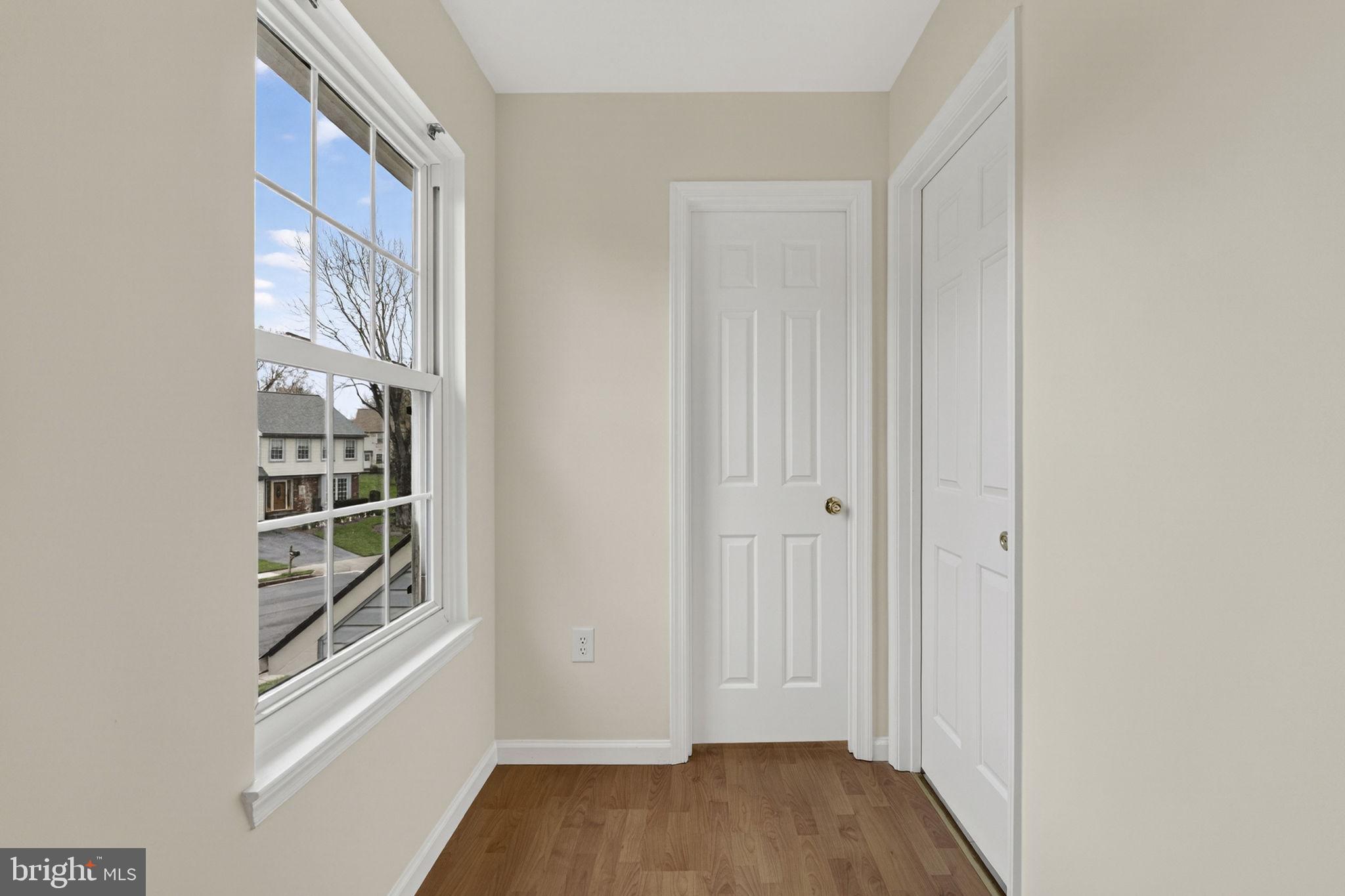 EMERALD CHASE - Residential