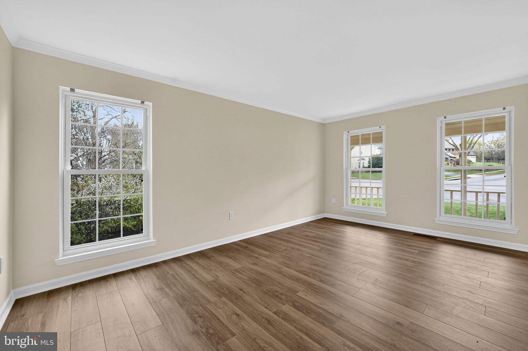 EMERALD CHASE - Residential