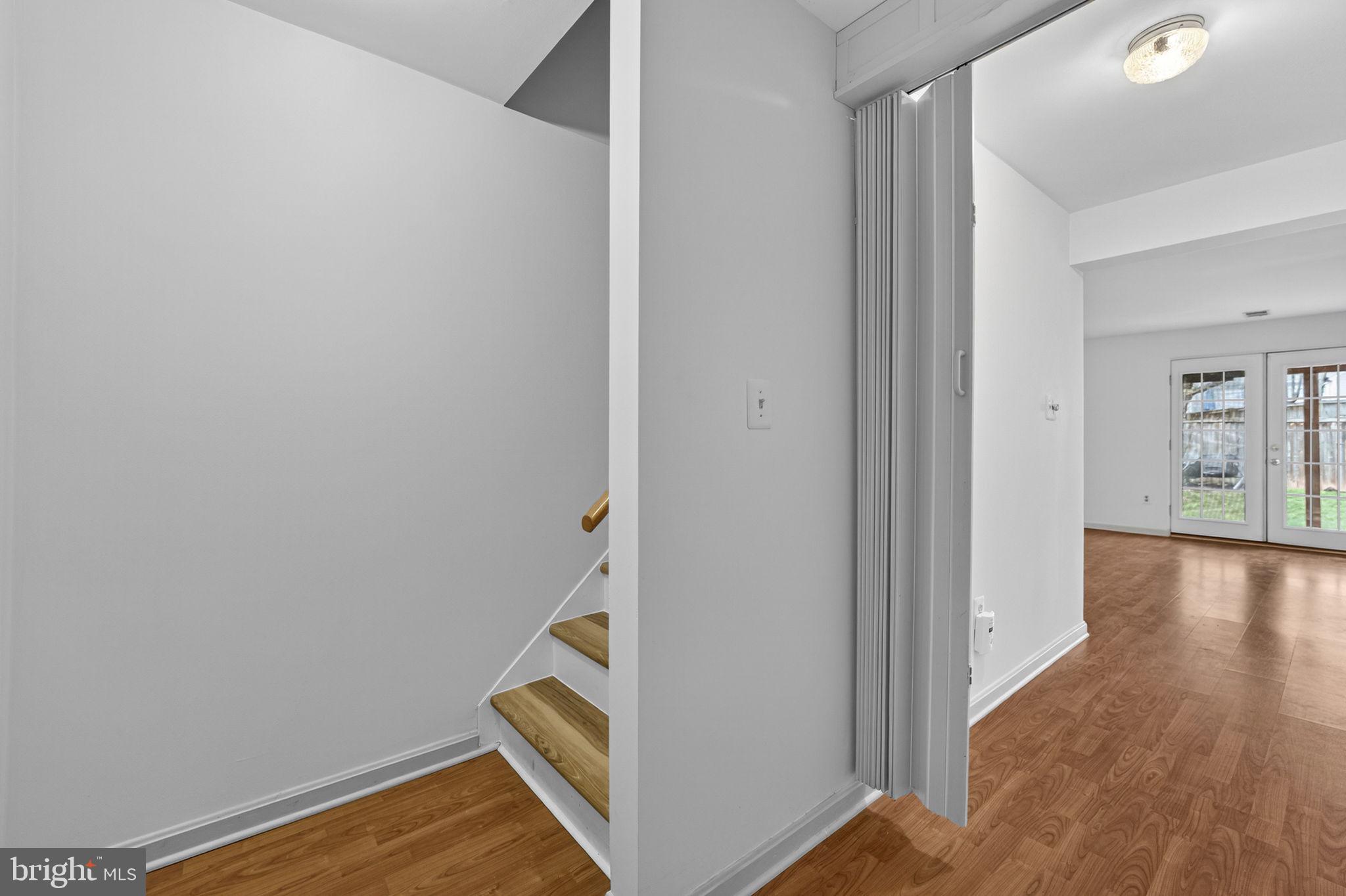 EMERALD CHASE - Residential