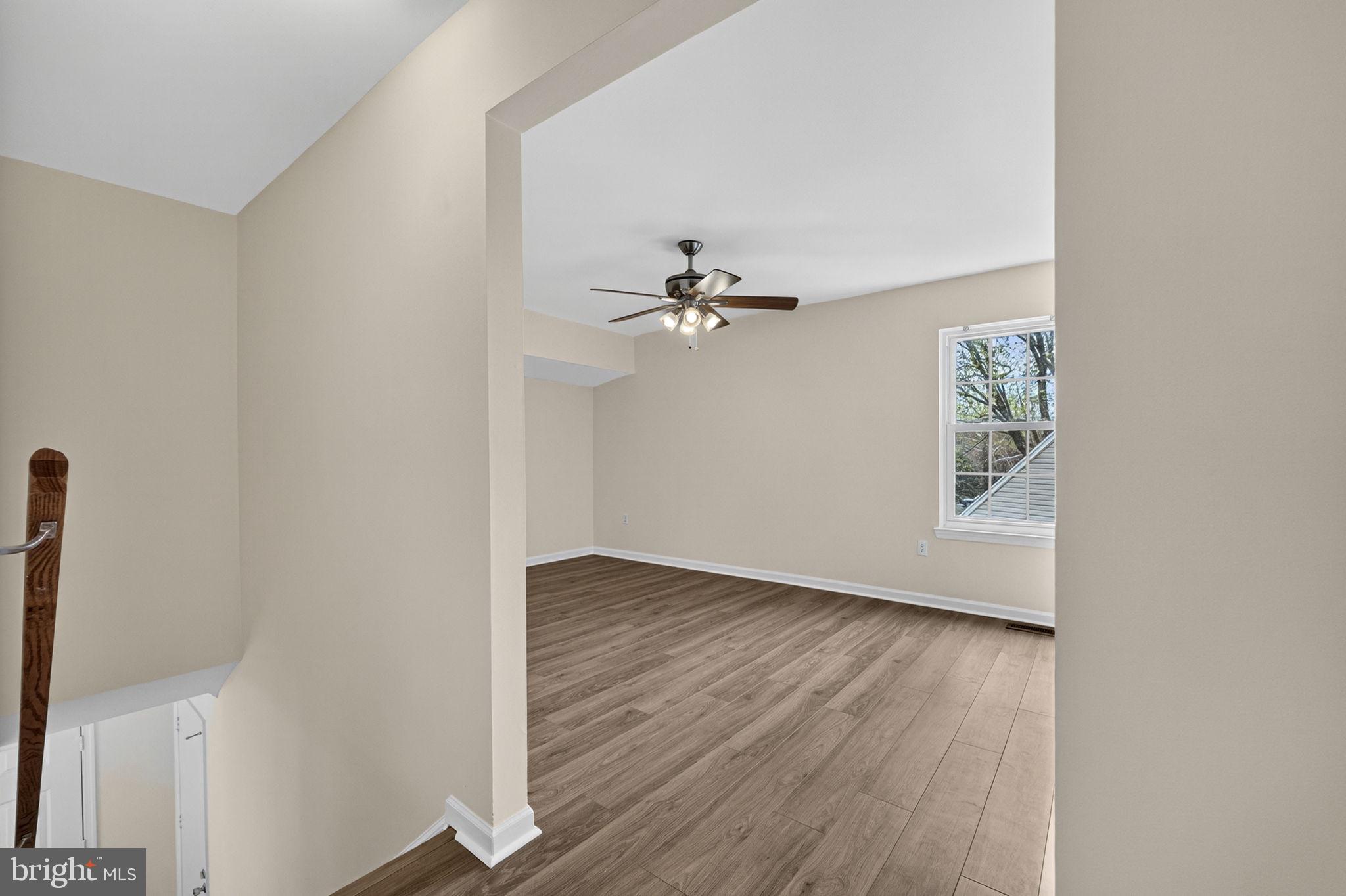 EMERALD CHASE - Residential