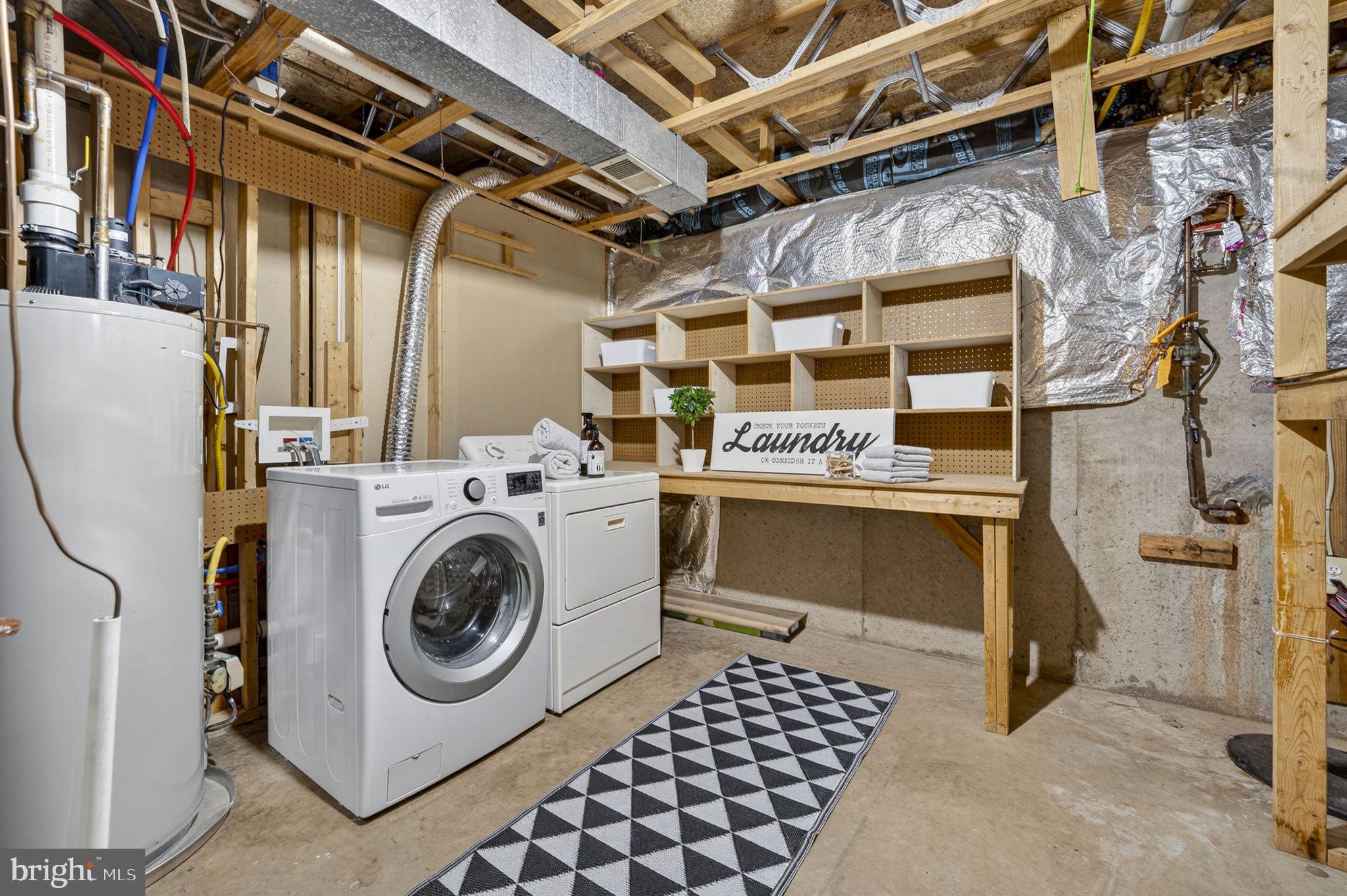 EMERALD CHASE - Residential