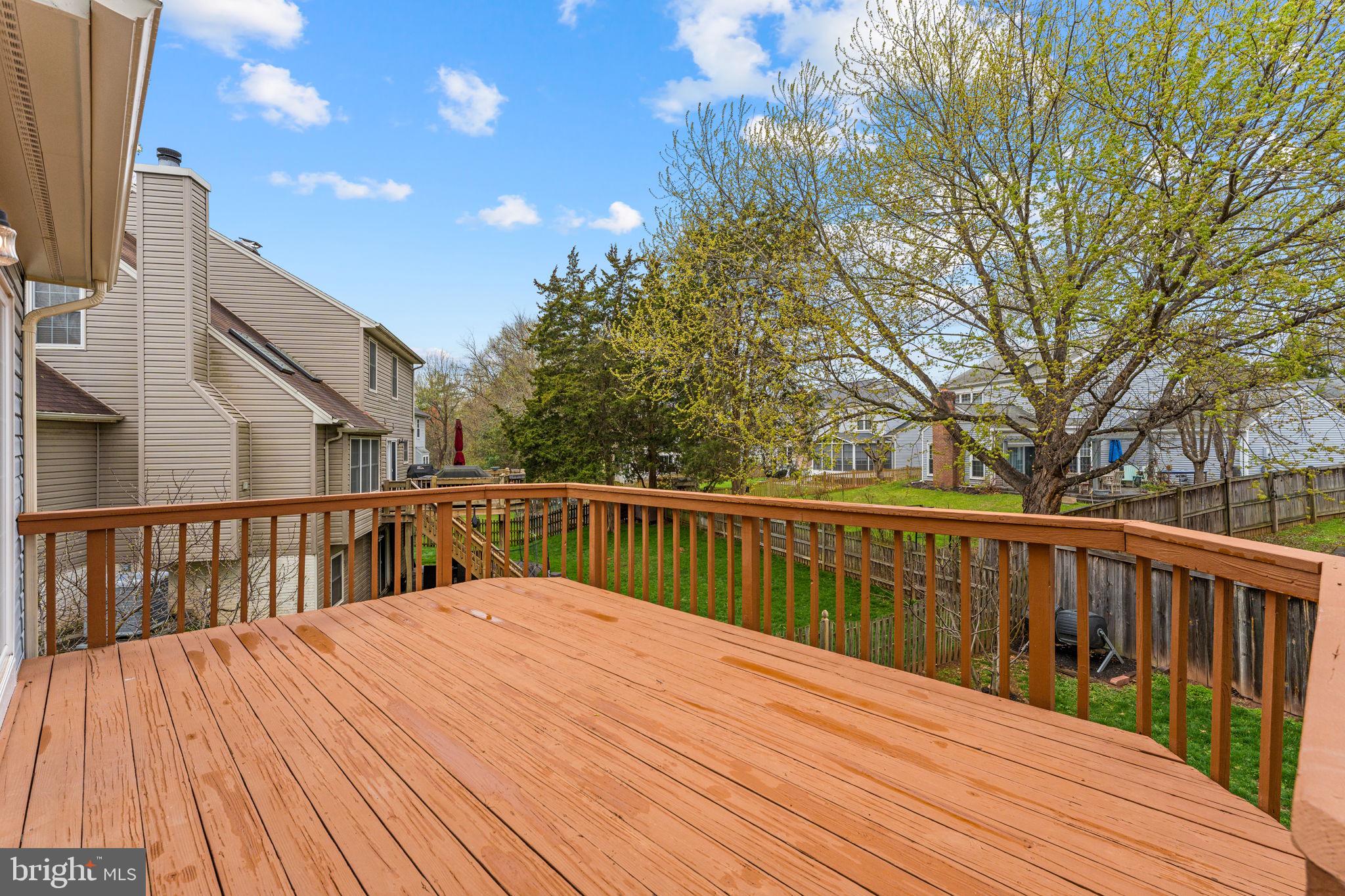 EMERALD CHASE - Residential