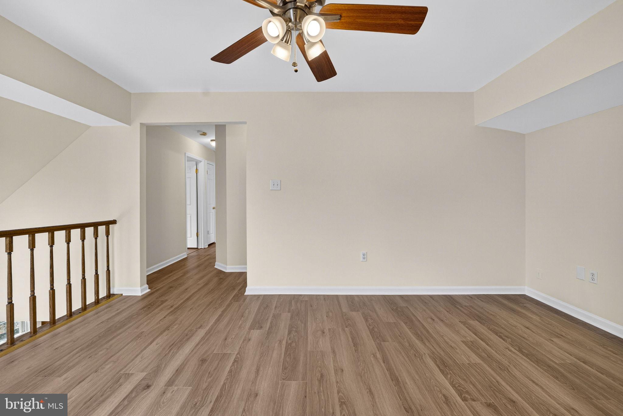 EMERALD CHASE - Residential