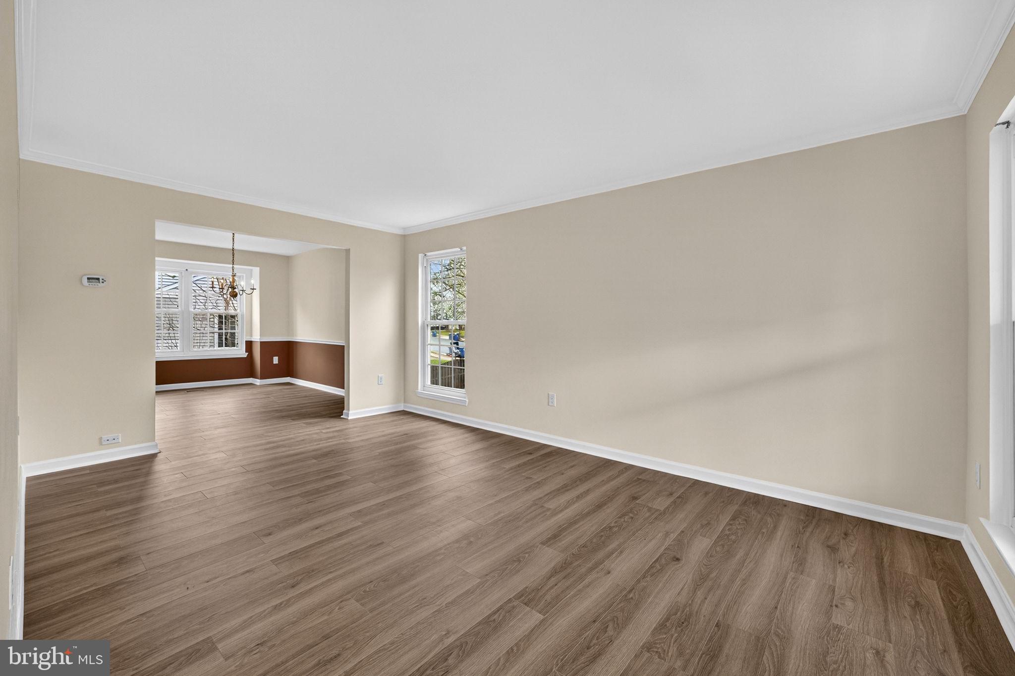 EMERALD CHASE - Residential