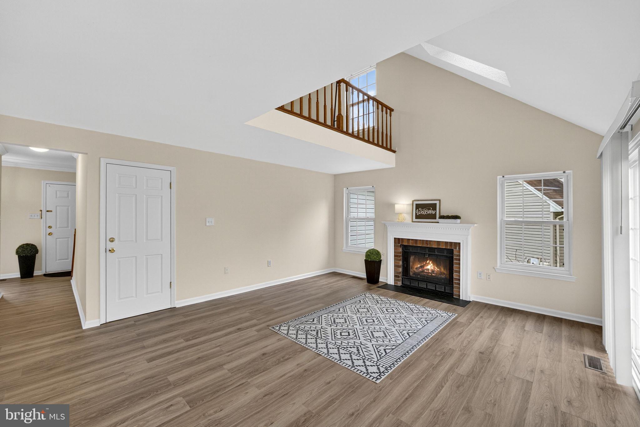 EMERALD CHASE - Residential