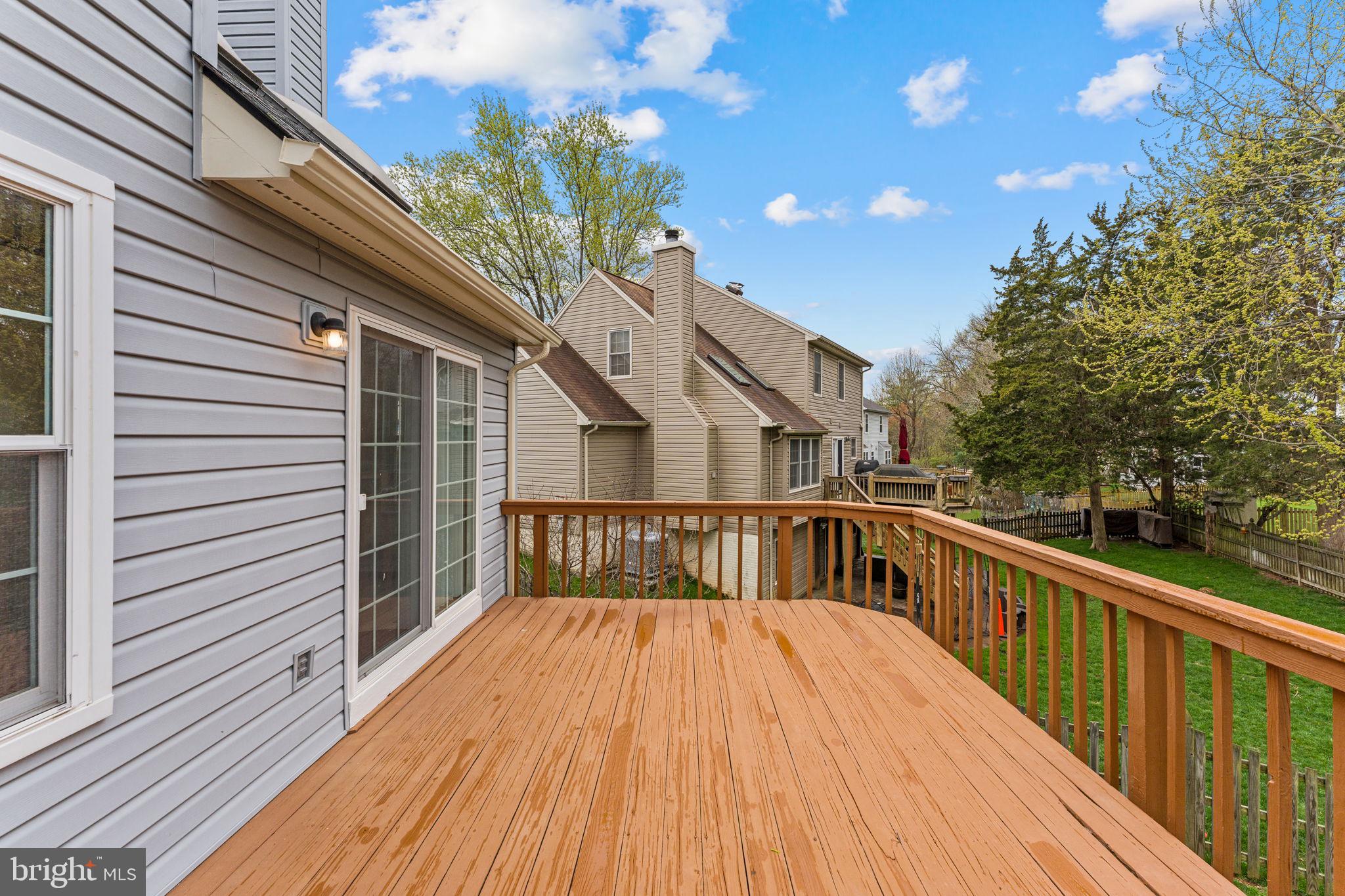 EMERALD CHASE - Residential