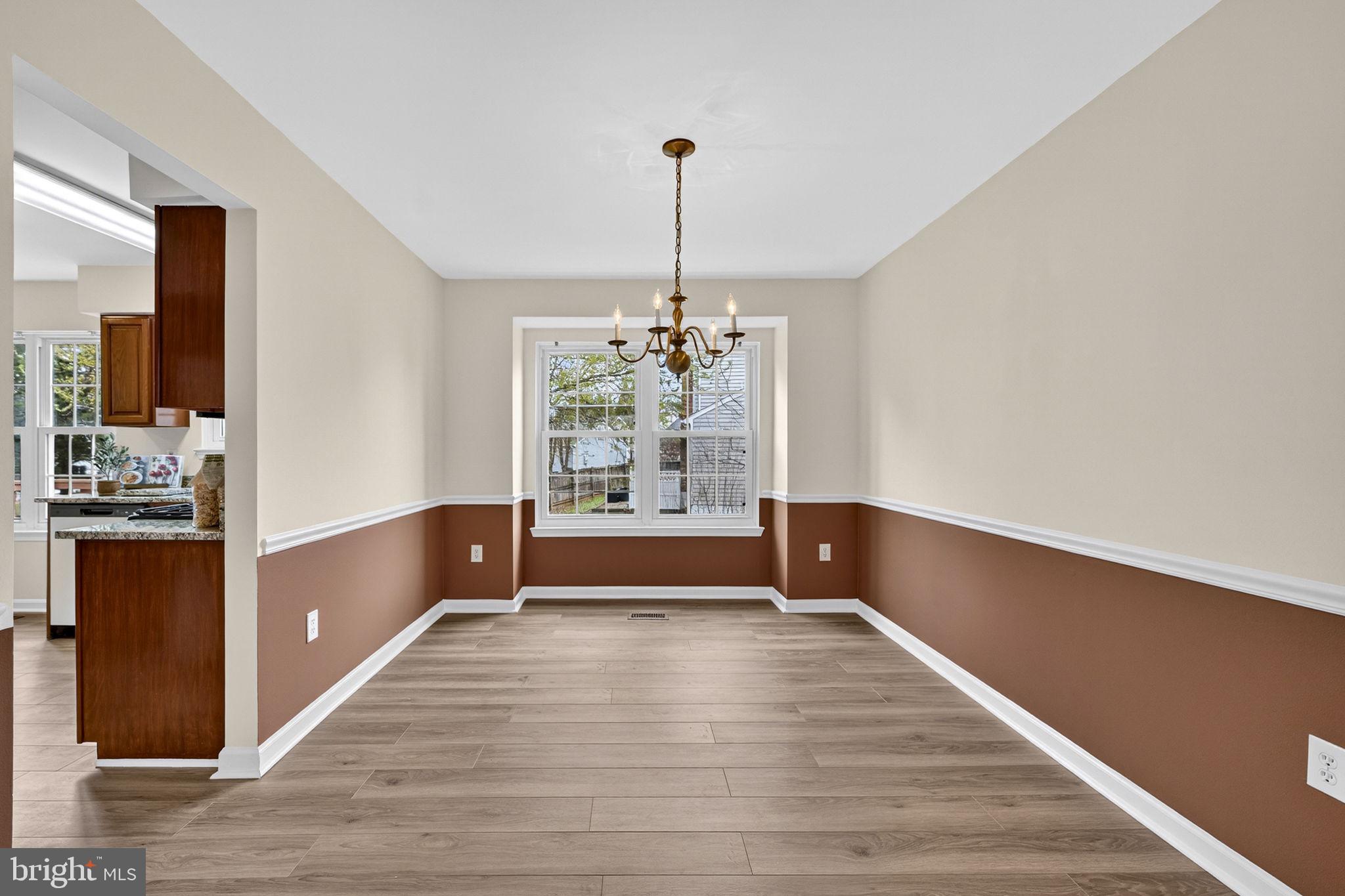 EMERALD CHASE - Residential